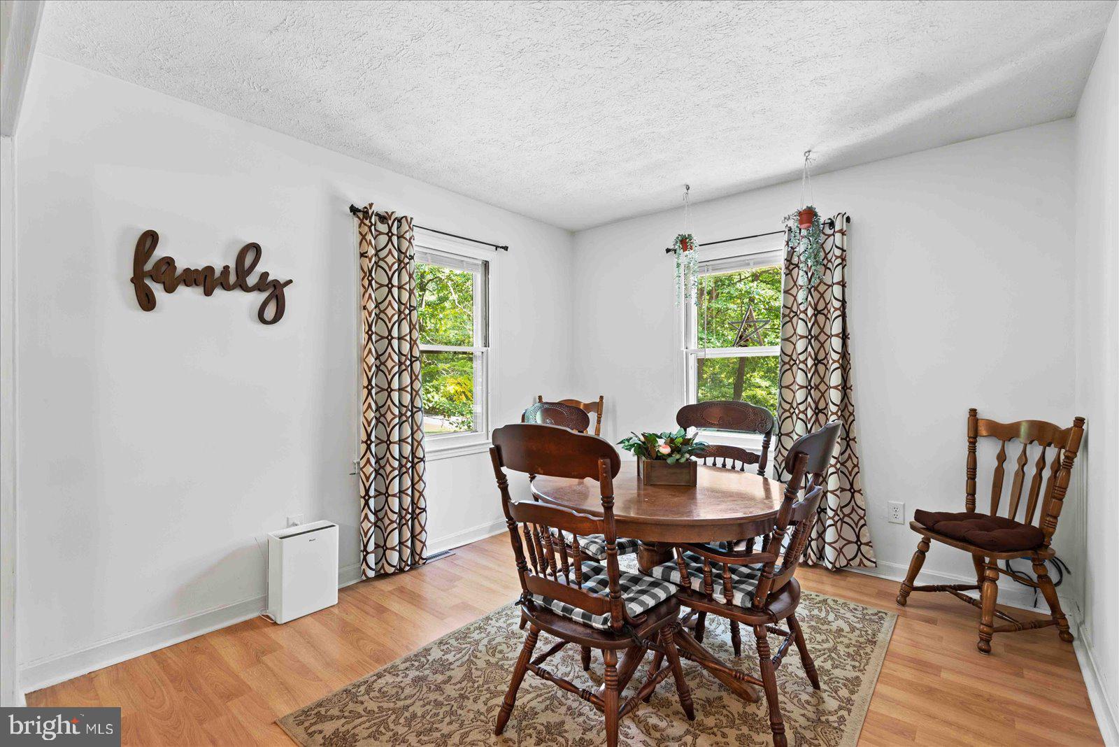 LAKE CAROLINE - Residential