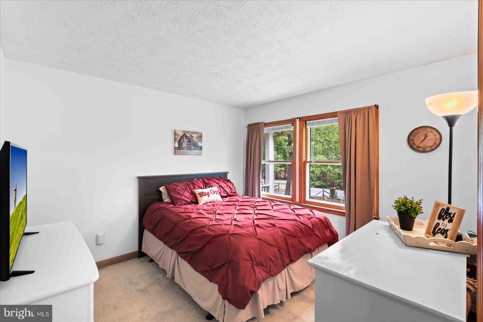 LAKE CAROLINE - Residential