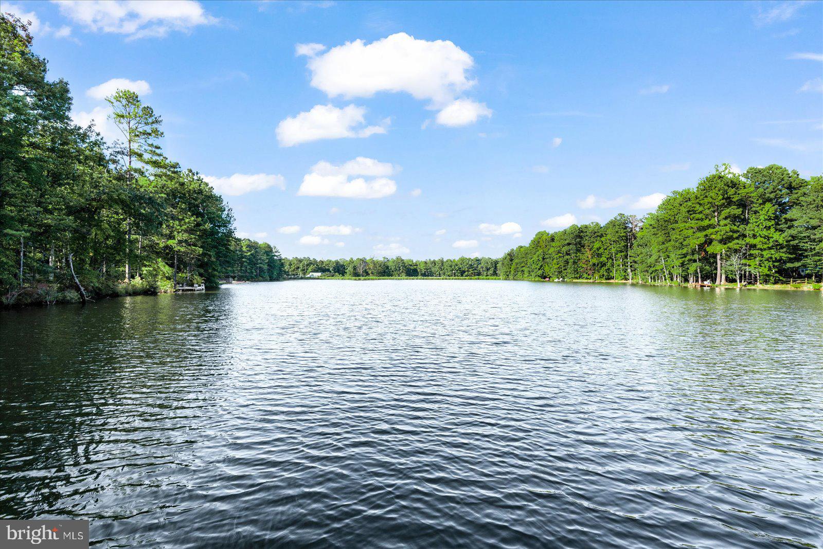 LAKE CAROLINE - Residential