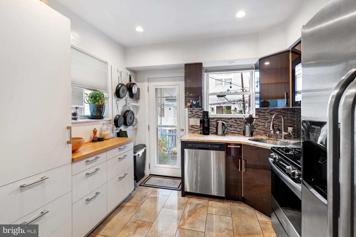 PHILADELPHIA (SOUTHWEST) - Residential