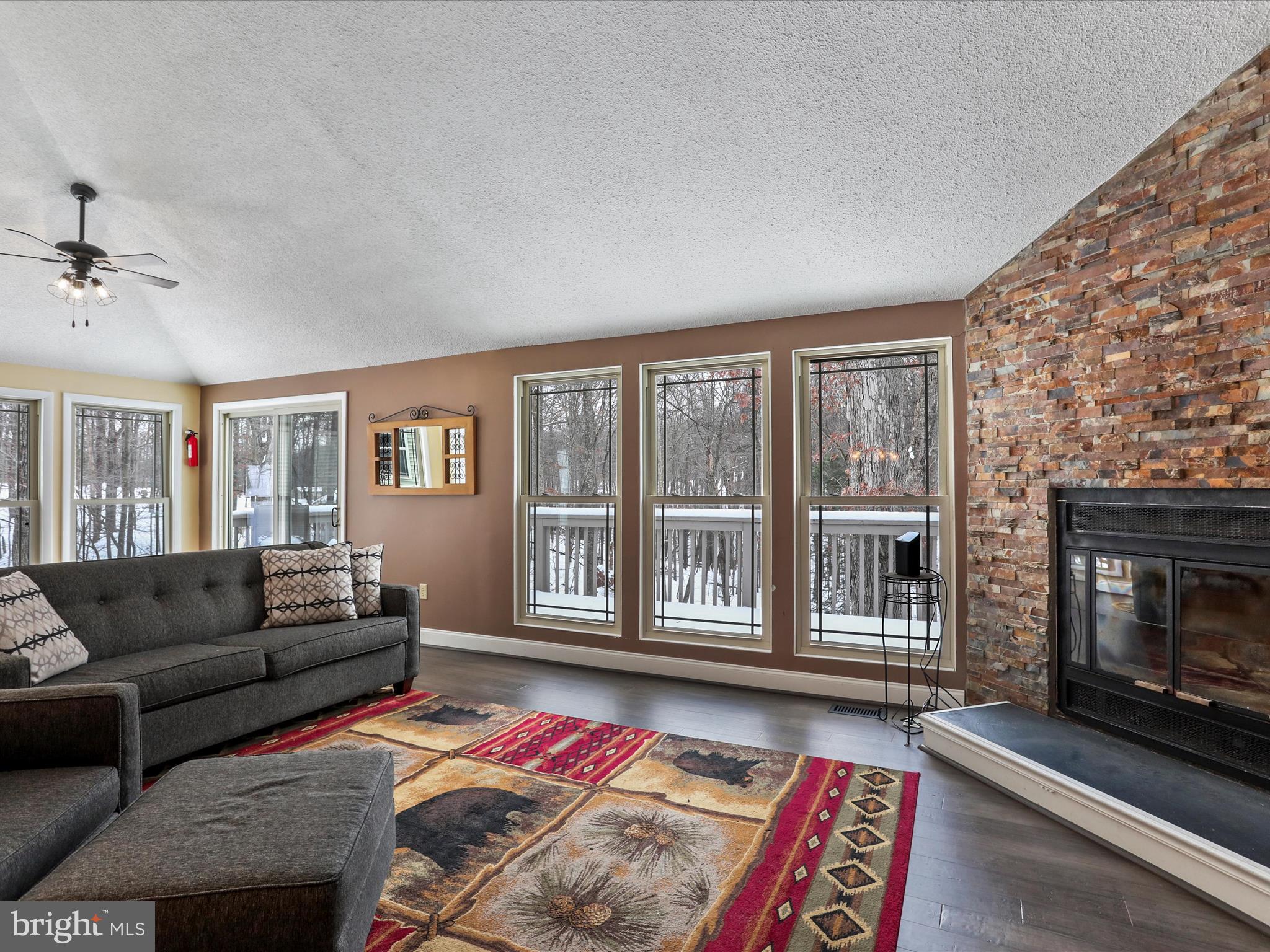 THE WOODS - Residential