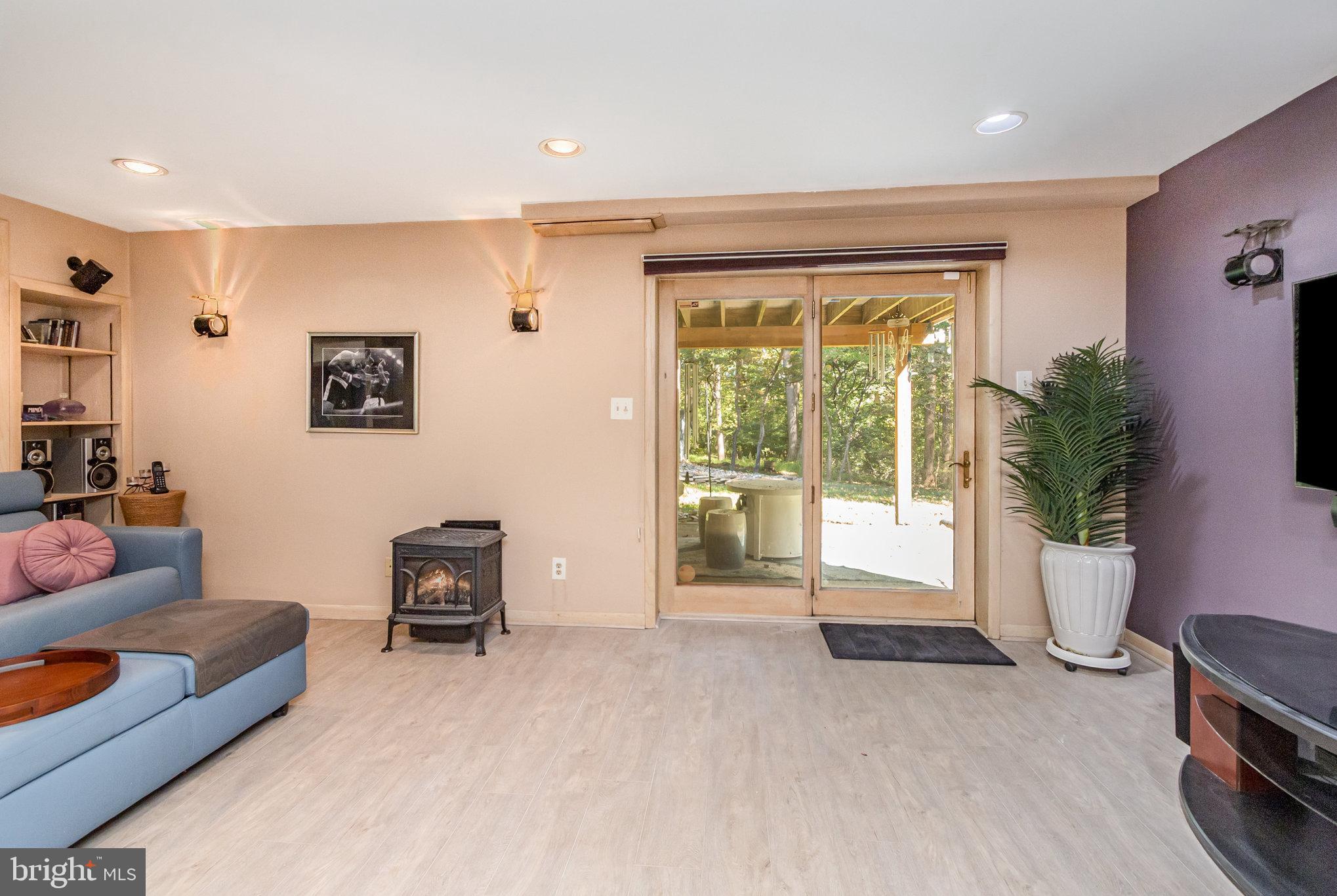 VILLAGE OF KINGS CONTRIVANCE - Residential