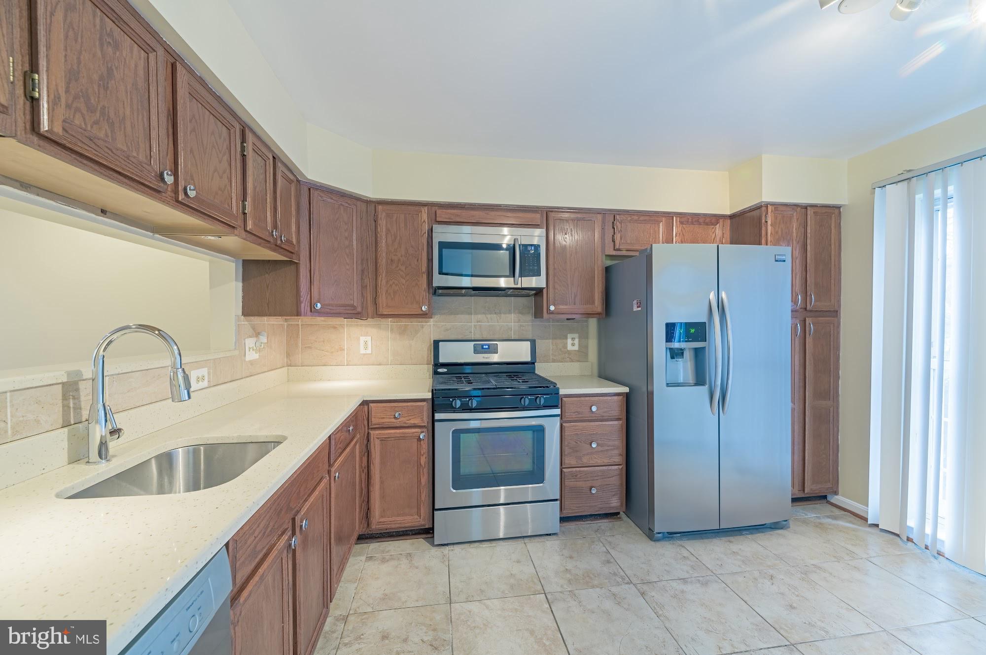 SUMMIT CREEK - Residential Lease