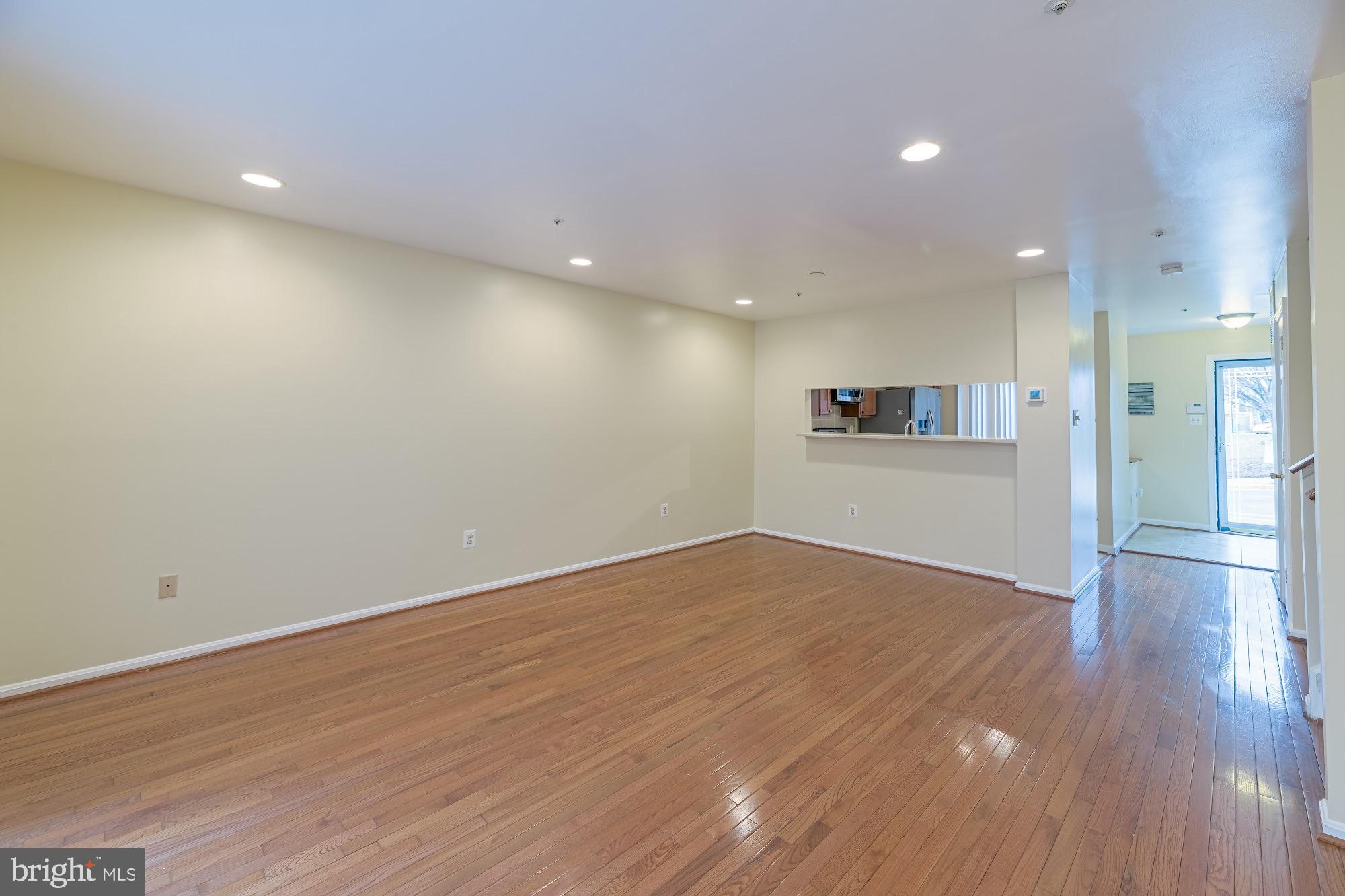 SUMMIT CREEK - Residential Lease