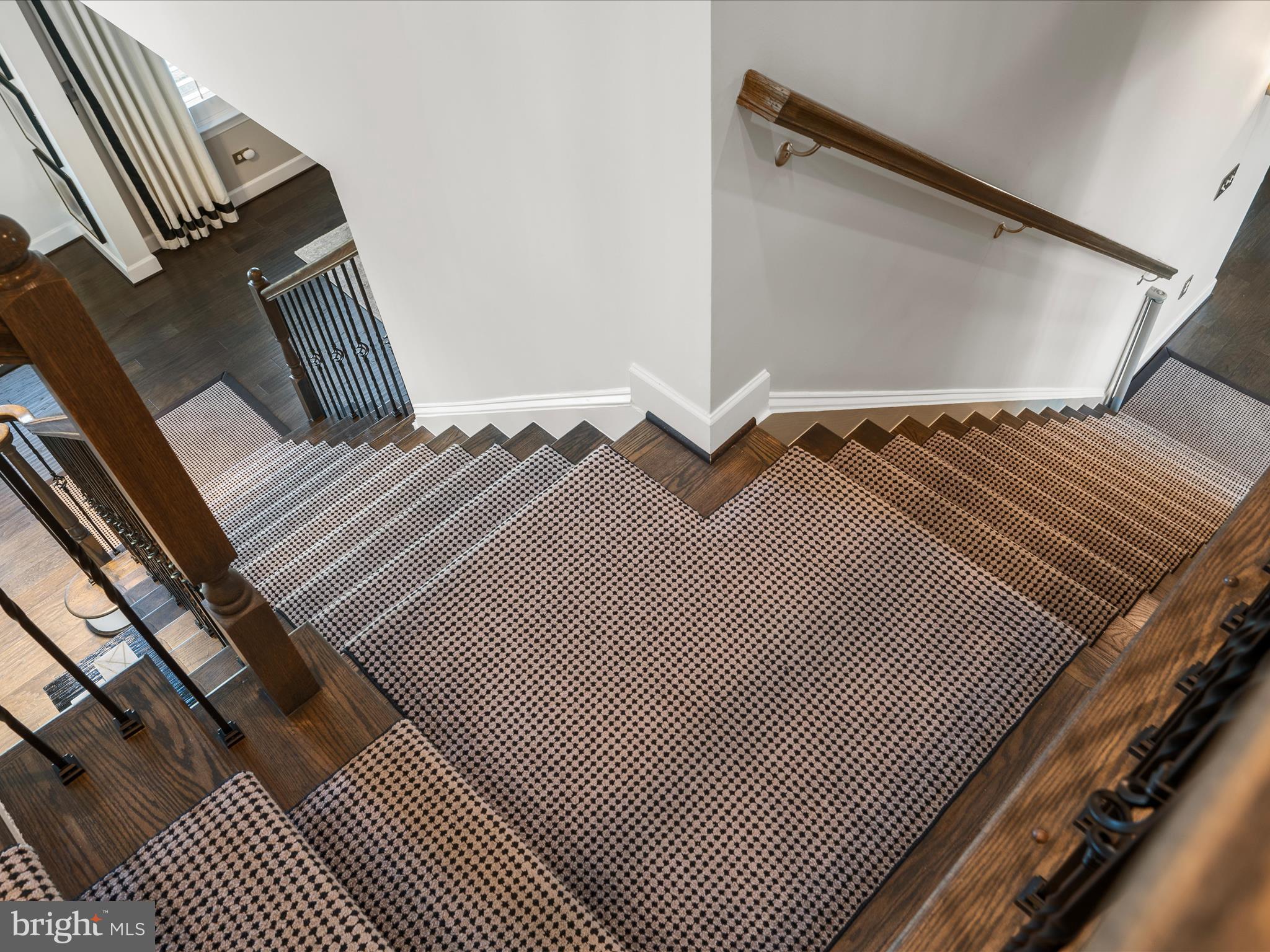 HUNTLEIGH AT CREIGHTON FARMS - Residential