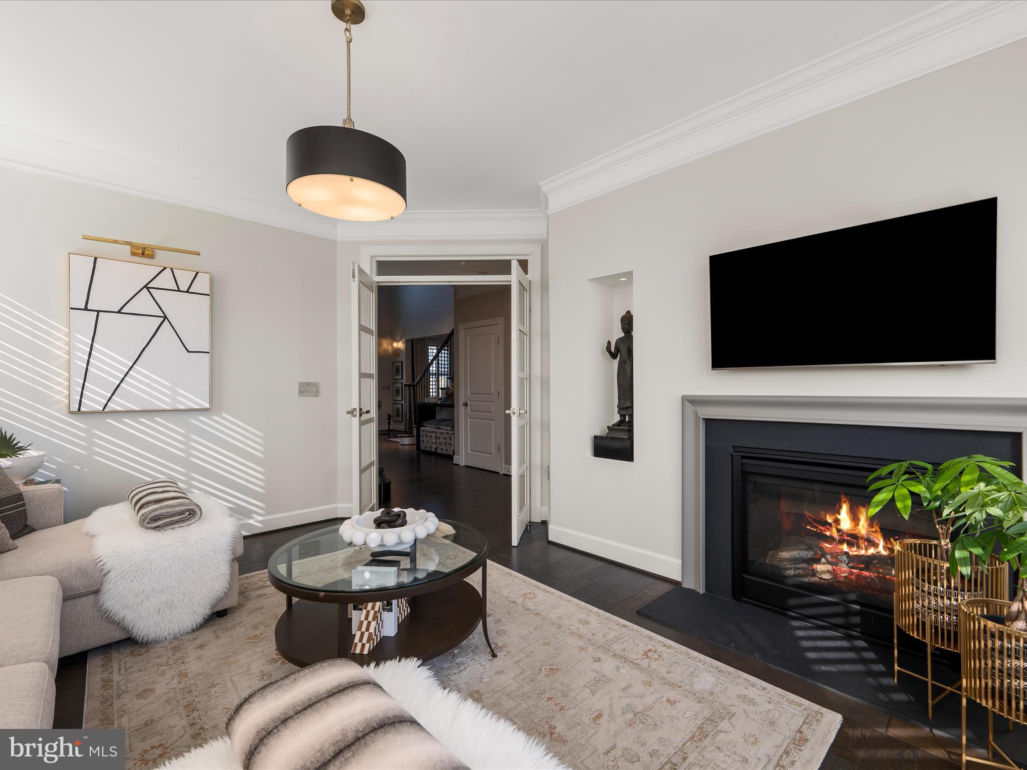 HUNTLEIGH AT CREIGHTON FARMS - Residential