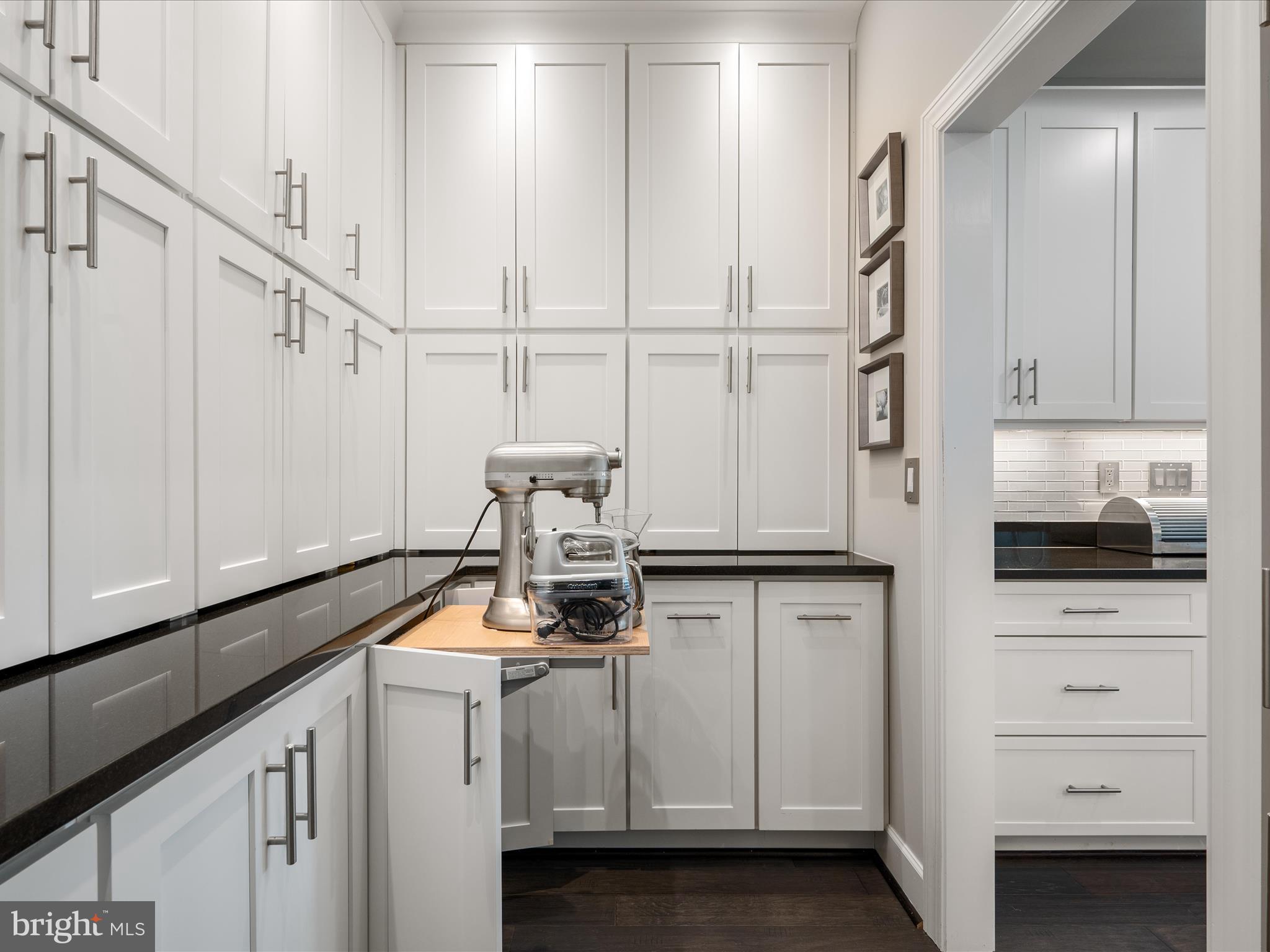 HUNTLEIGH AT CREIGHTON FARMS - Residential