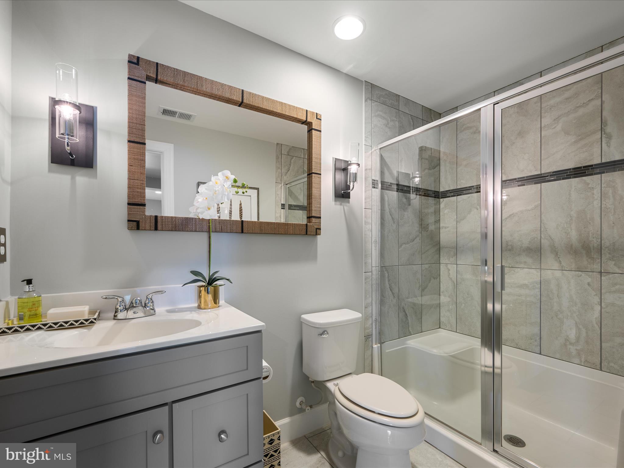 HUNTLEIGH AT CREIGHTON FARMS - Residential