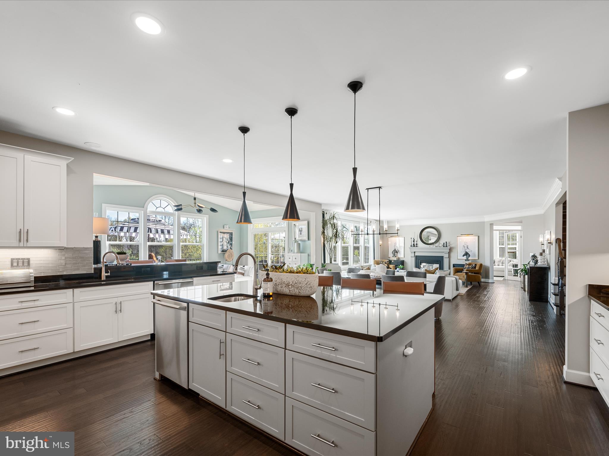 HUNTLEIGH AT CREIGHTON FARMS - Residential