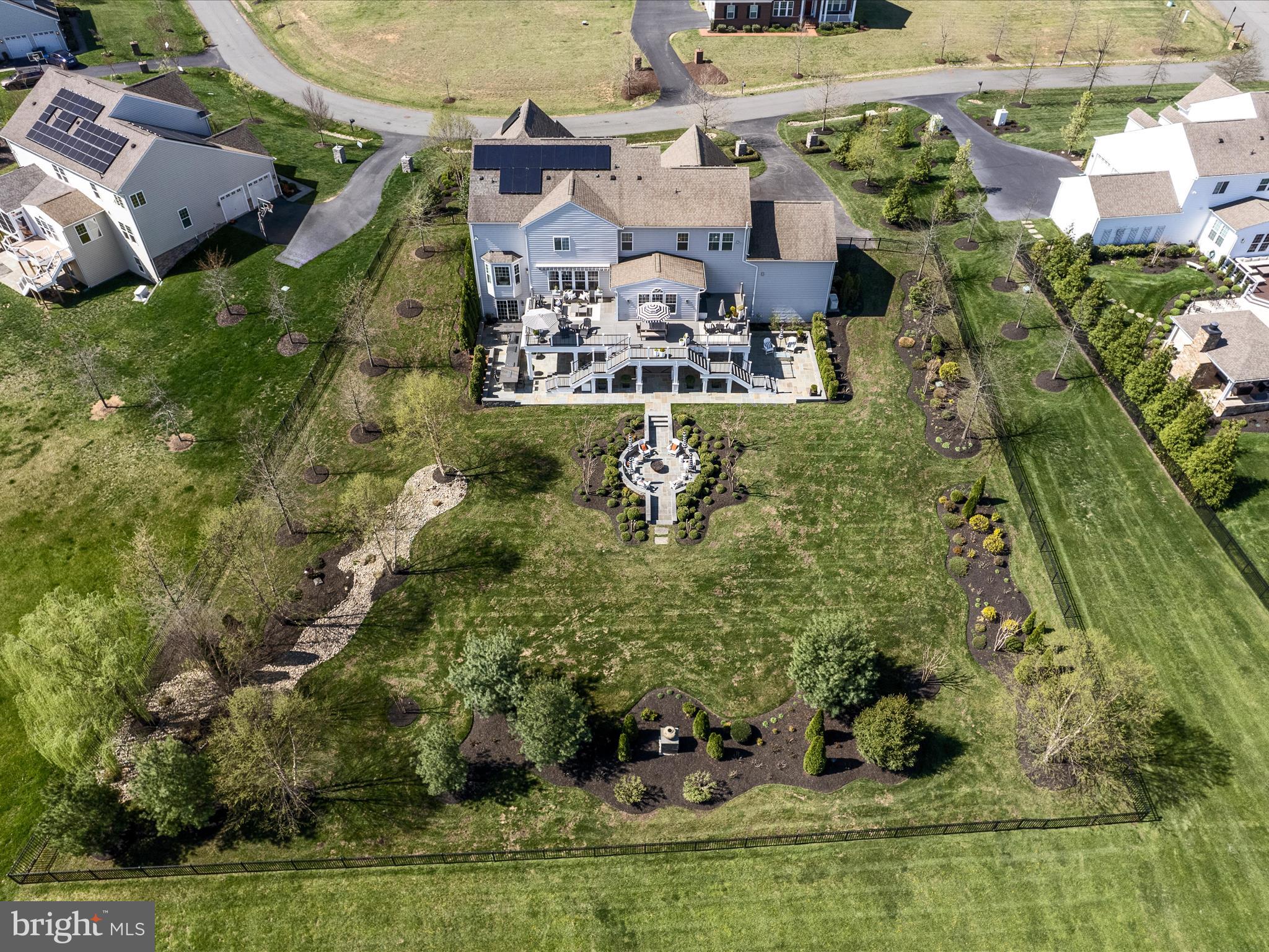 HUNTLEIGH AT CREIGHTON FARMS - Residential