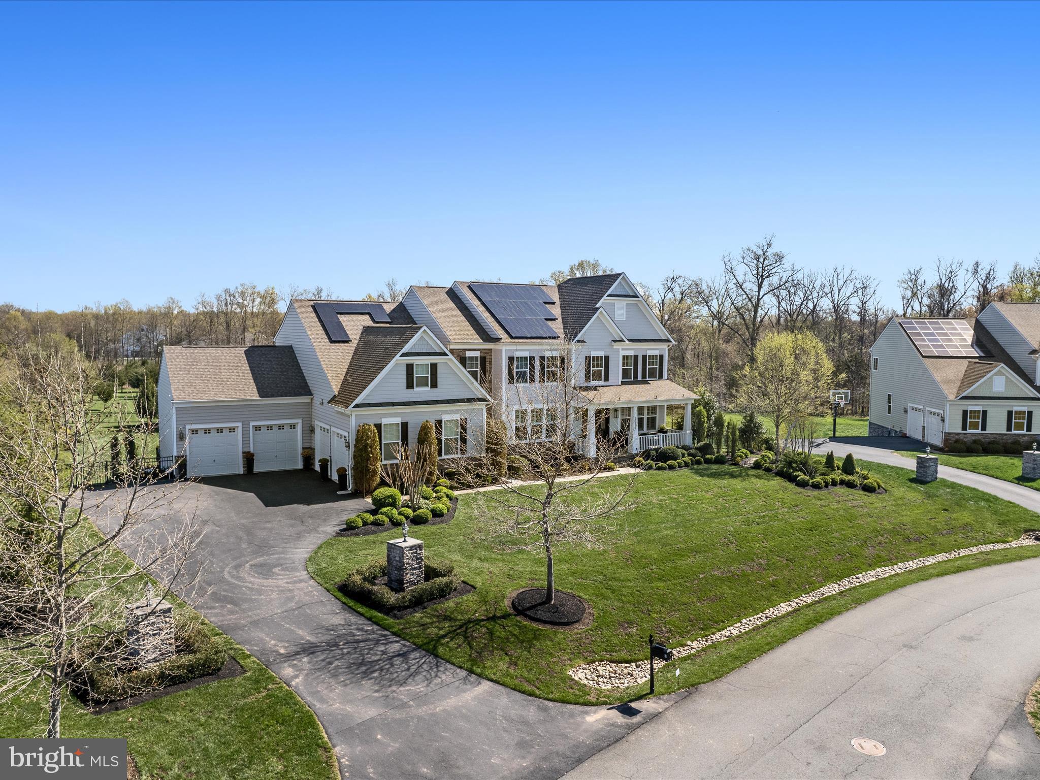 HUNTLEIGH AT CREIGHTON FARMS - Residential