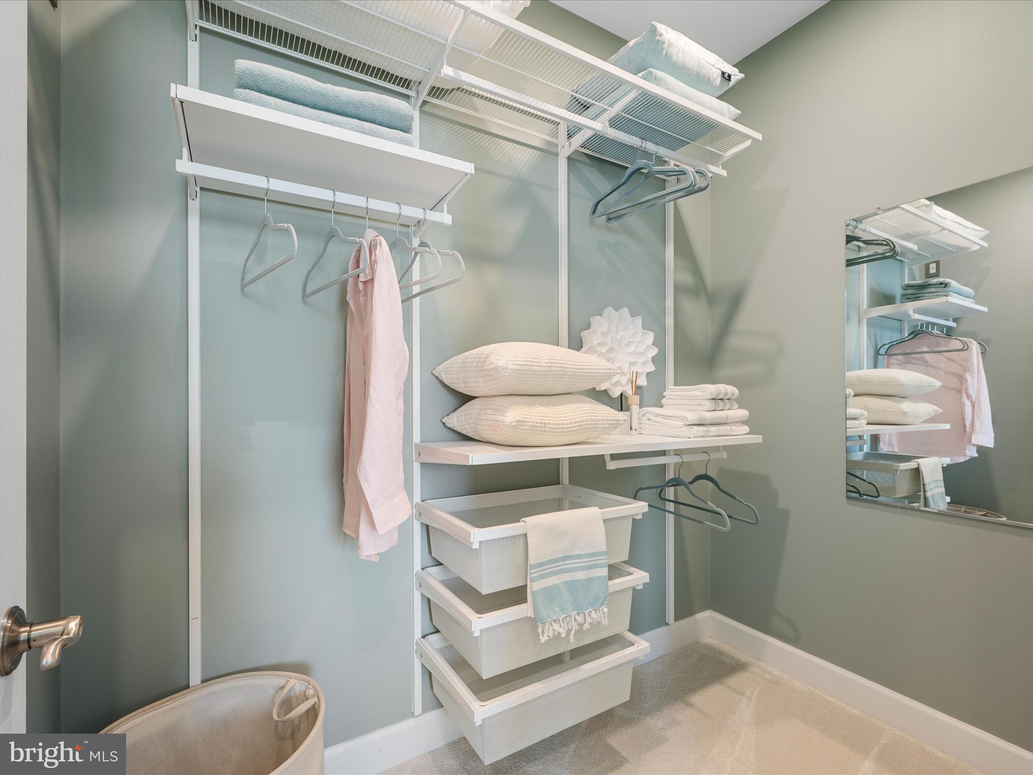 HUNTLEIGH AT CREIGHTON FARMS - Residential