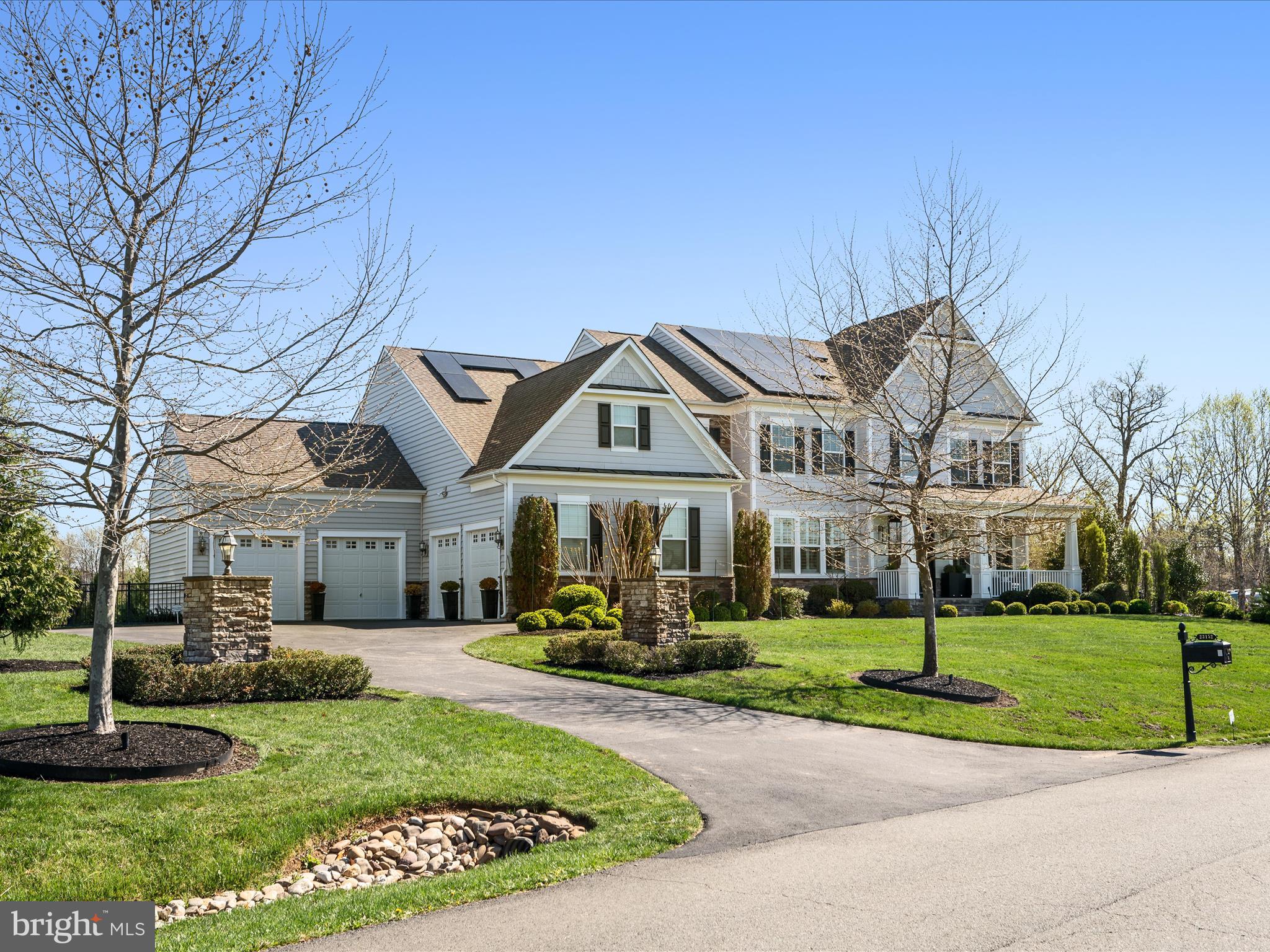 HUNTLEIGH AT CREIGHTON FARMS - Residential