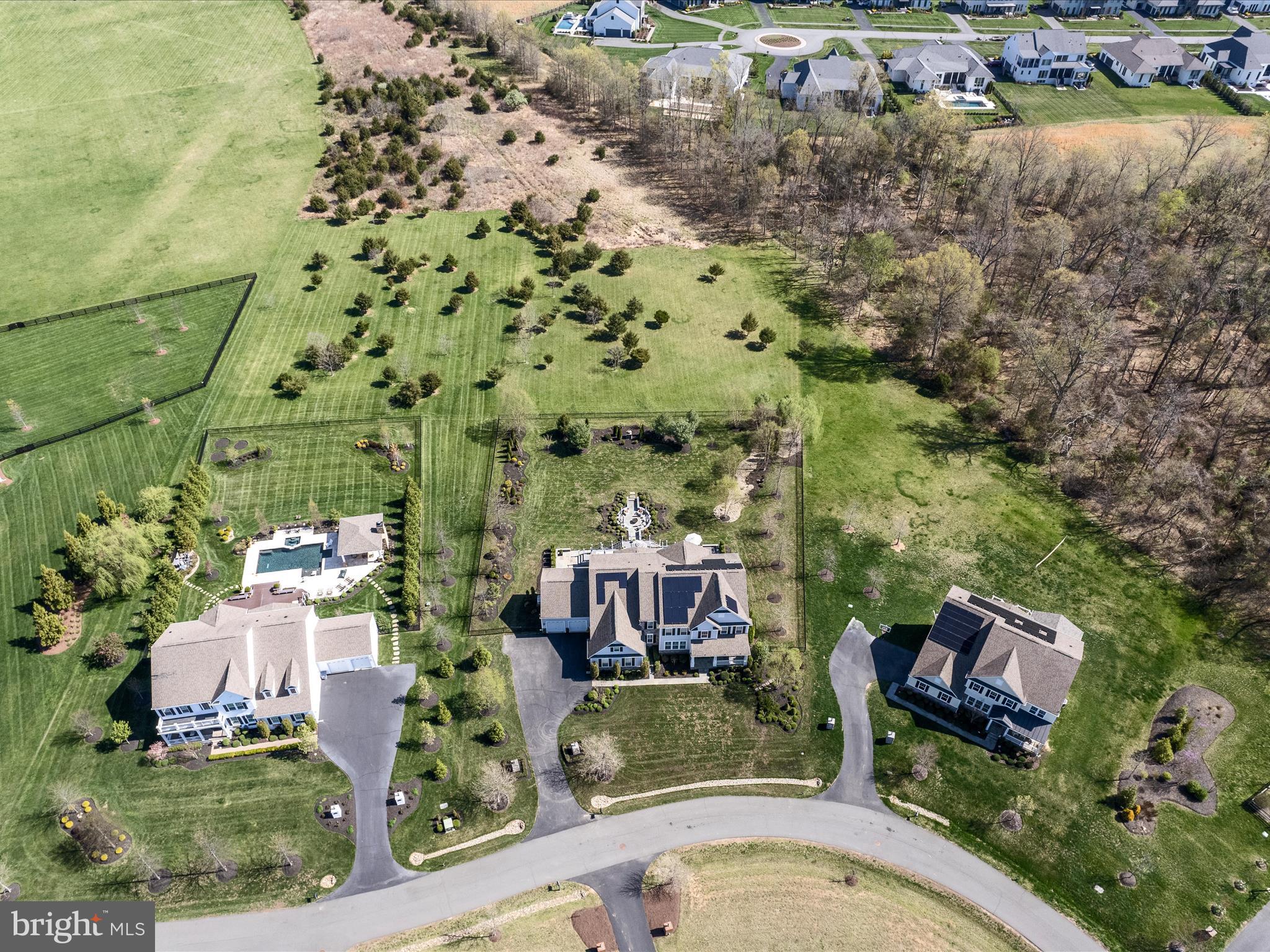 HUNTLEIGH AT CREIGHTON FARMS - Residential