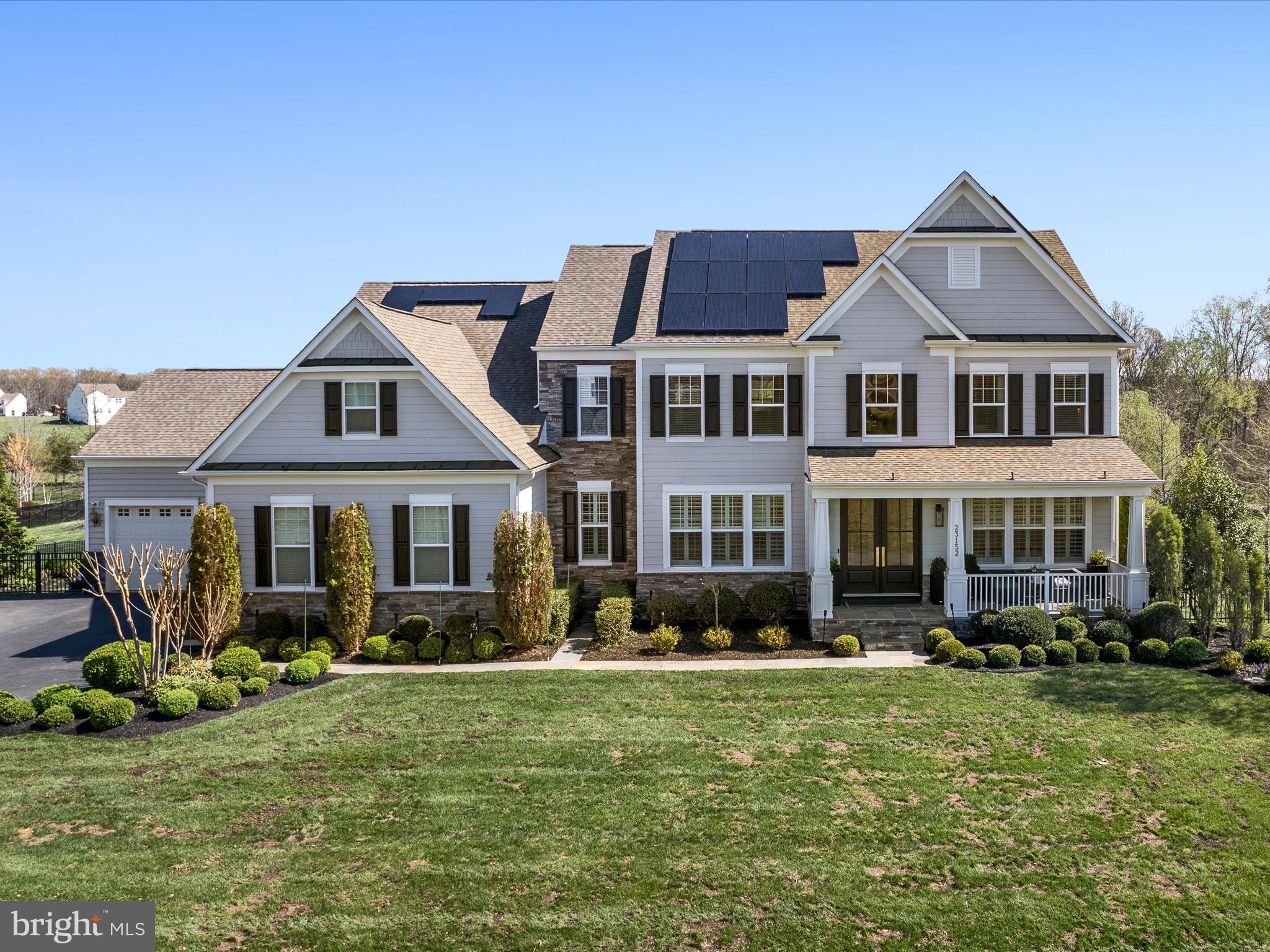 HUNTLEIGH AT CREIGHTON FARMS - Residential