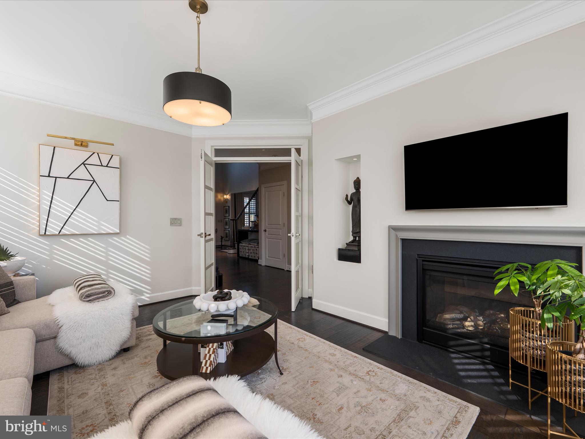 HUNTLEIGH AT CREIGHTON FARMS - Residential