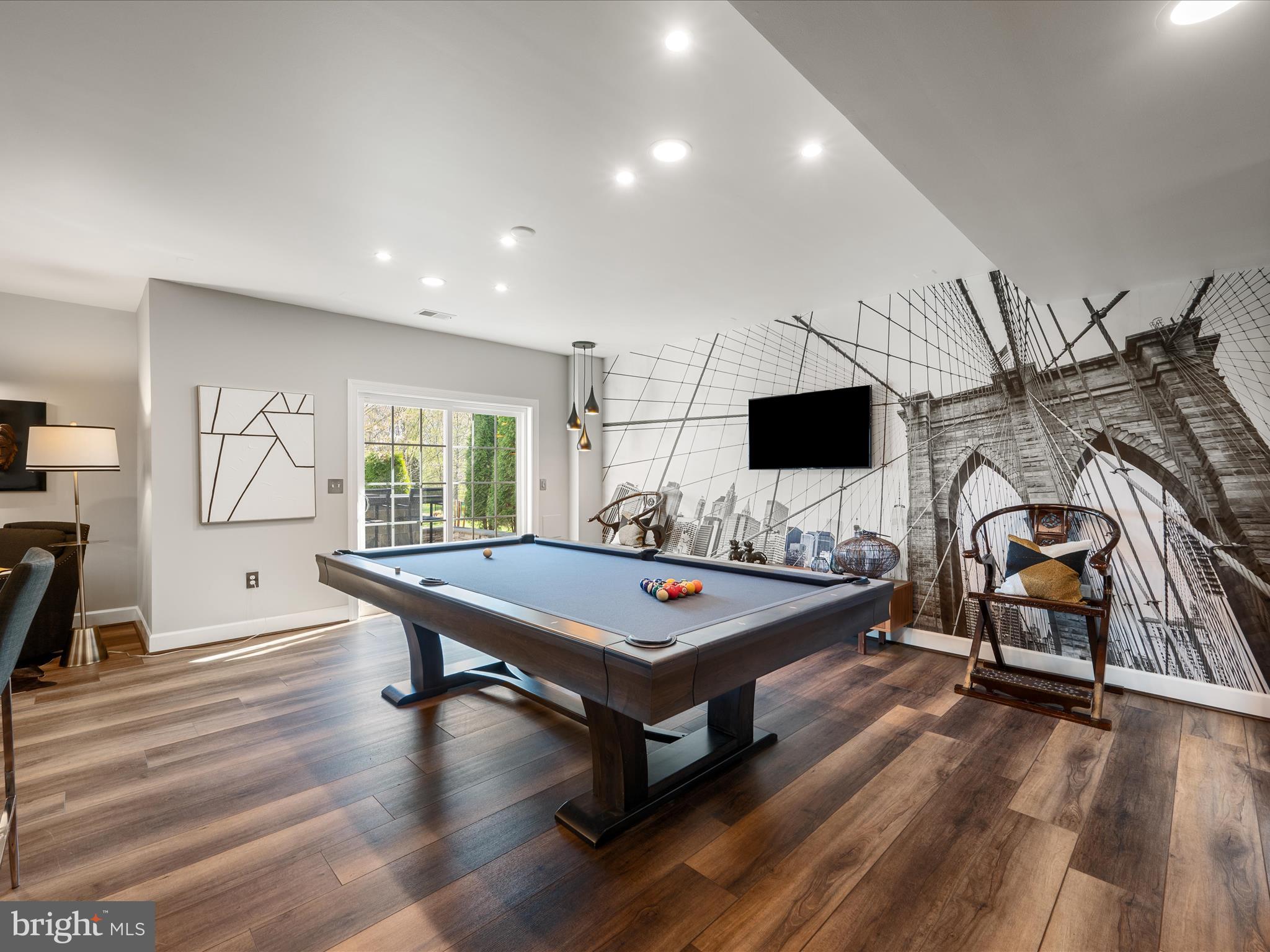 HUNTLEIGH AT CREIGHTON FARMS - Residential