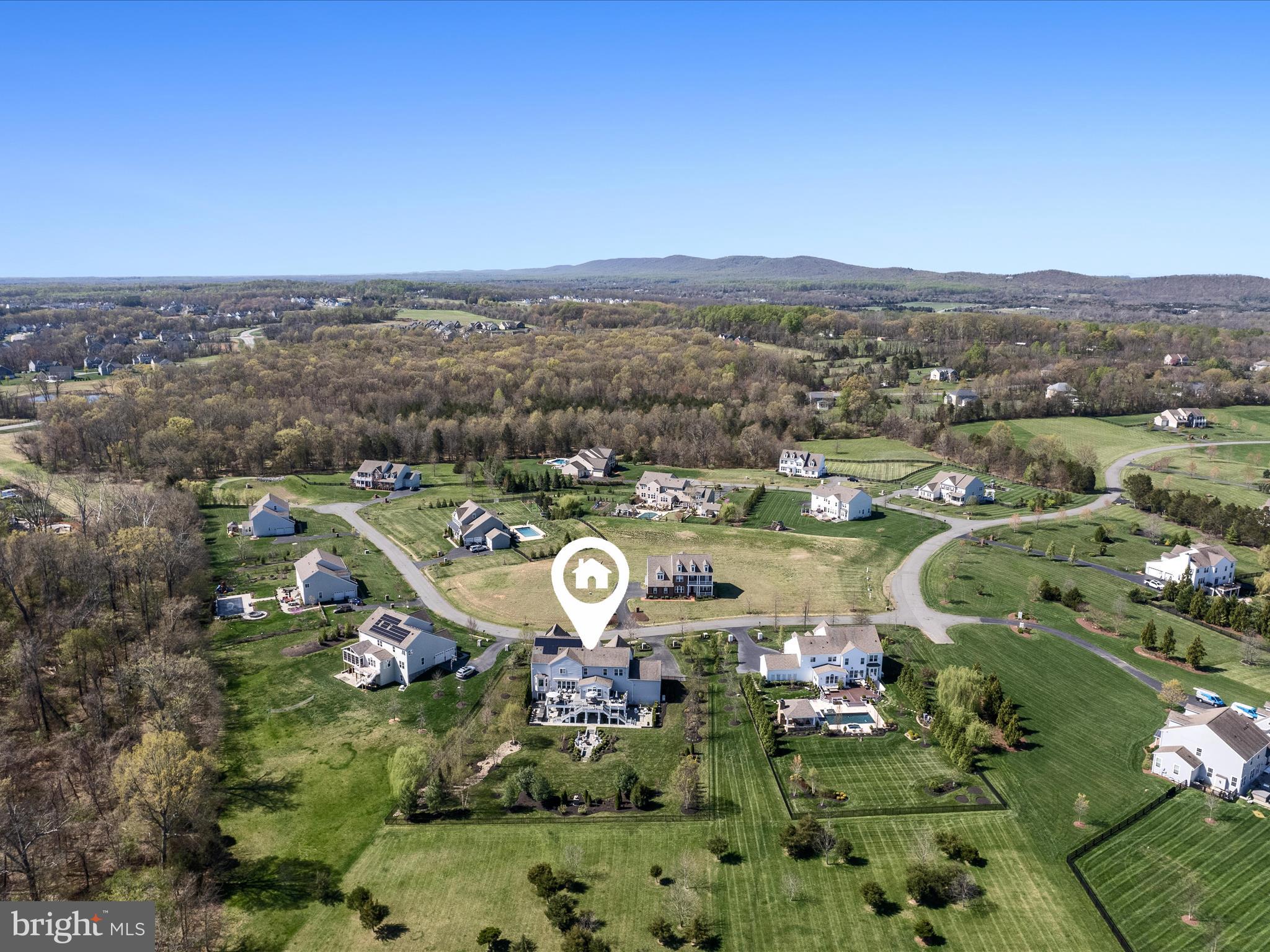 HUNTLEIGH AT CREIGHTON FARMS - Residential