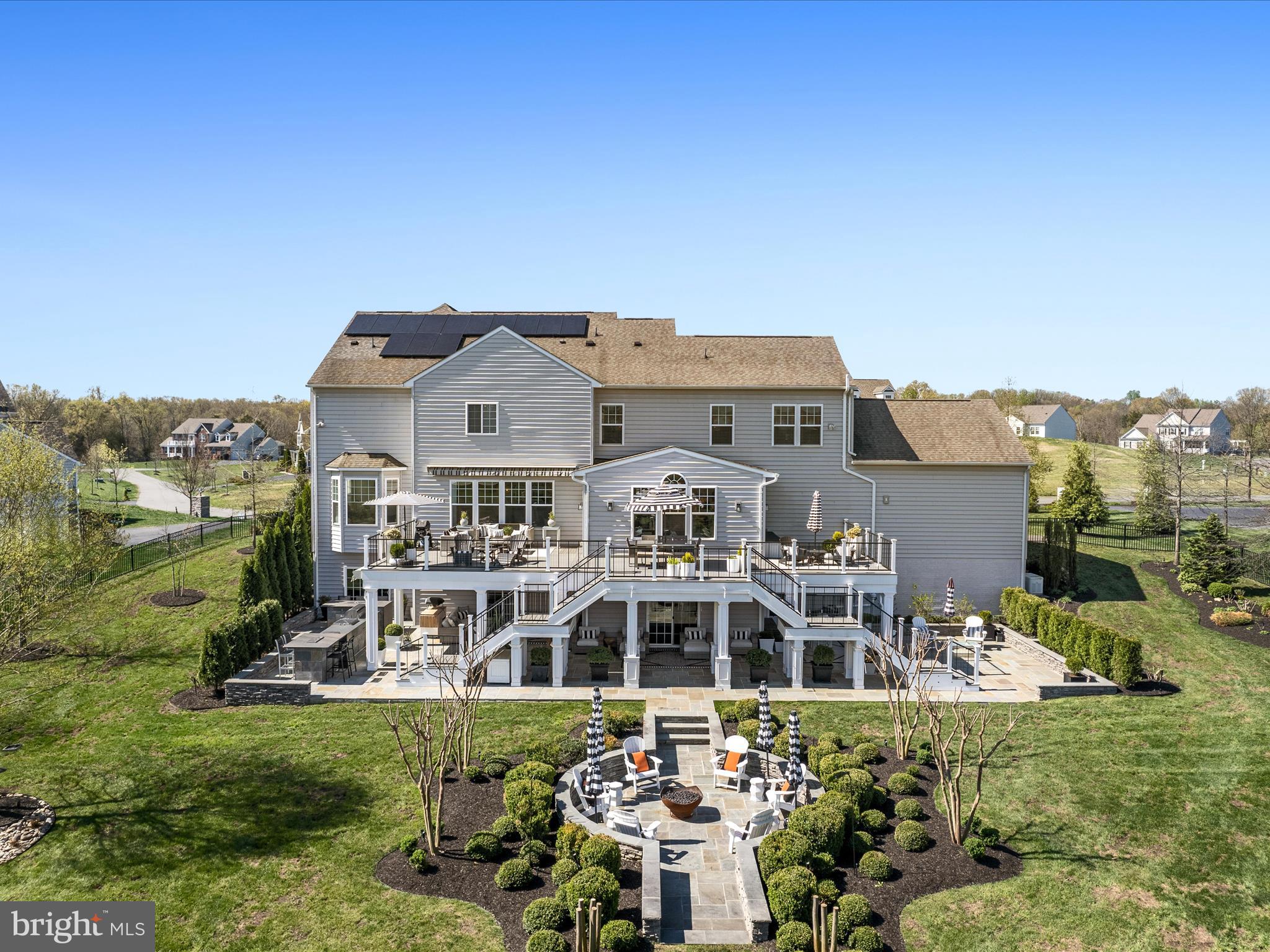 HUNTLEIGH AT CREIGHTON FARMS - Residential