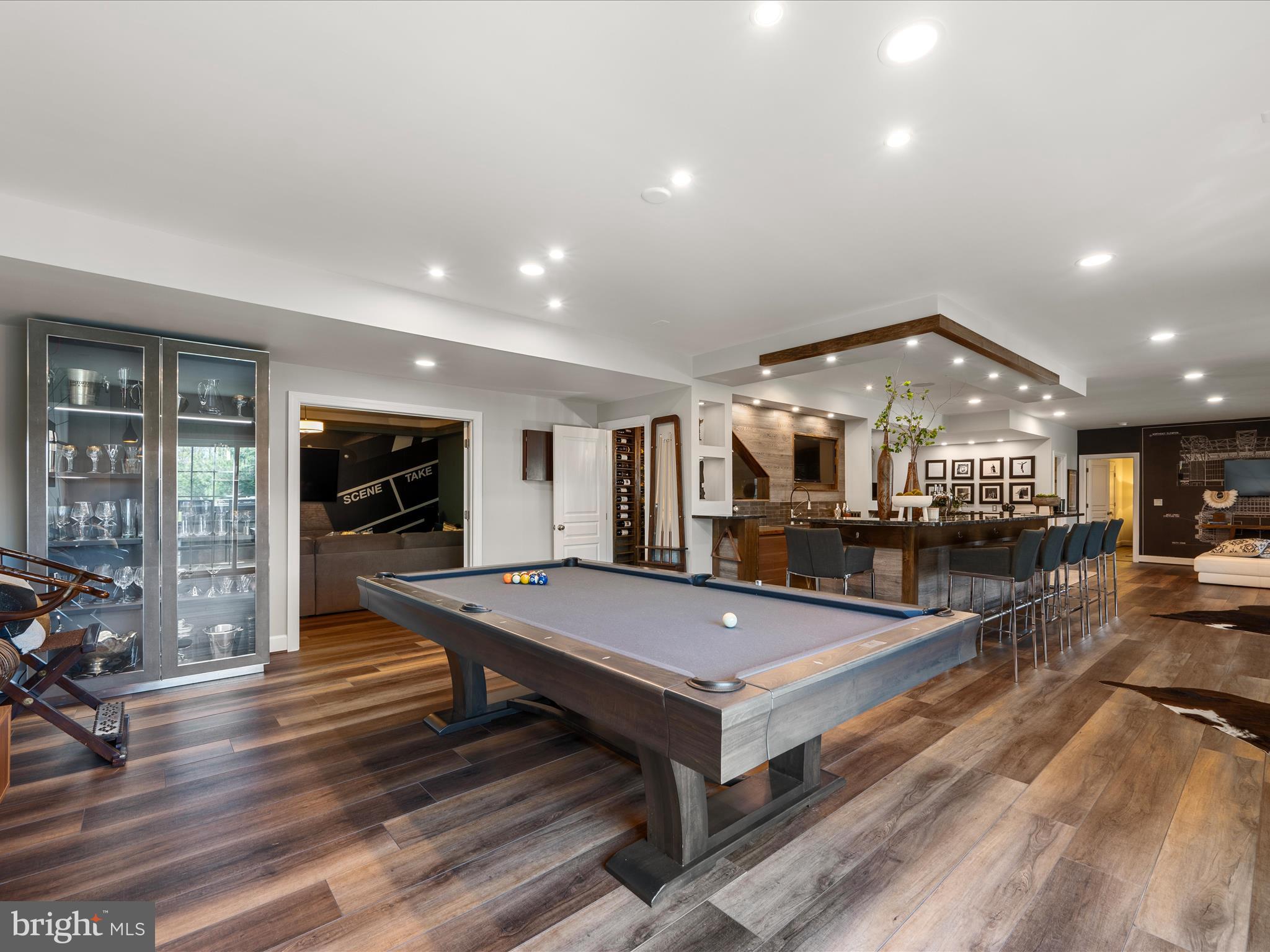 HUNTLEIGH AT CREIGHTON FARMS - Residential