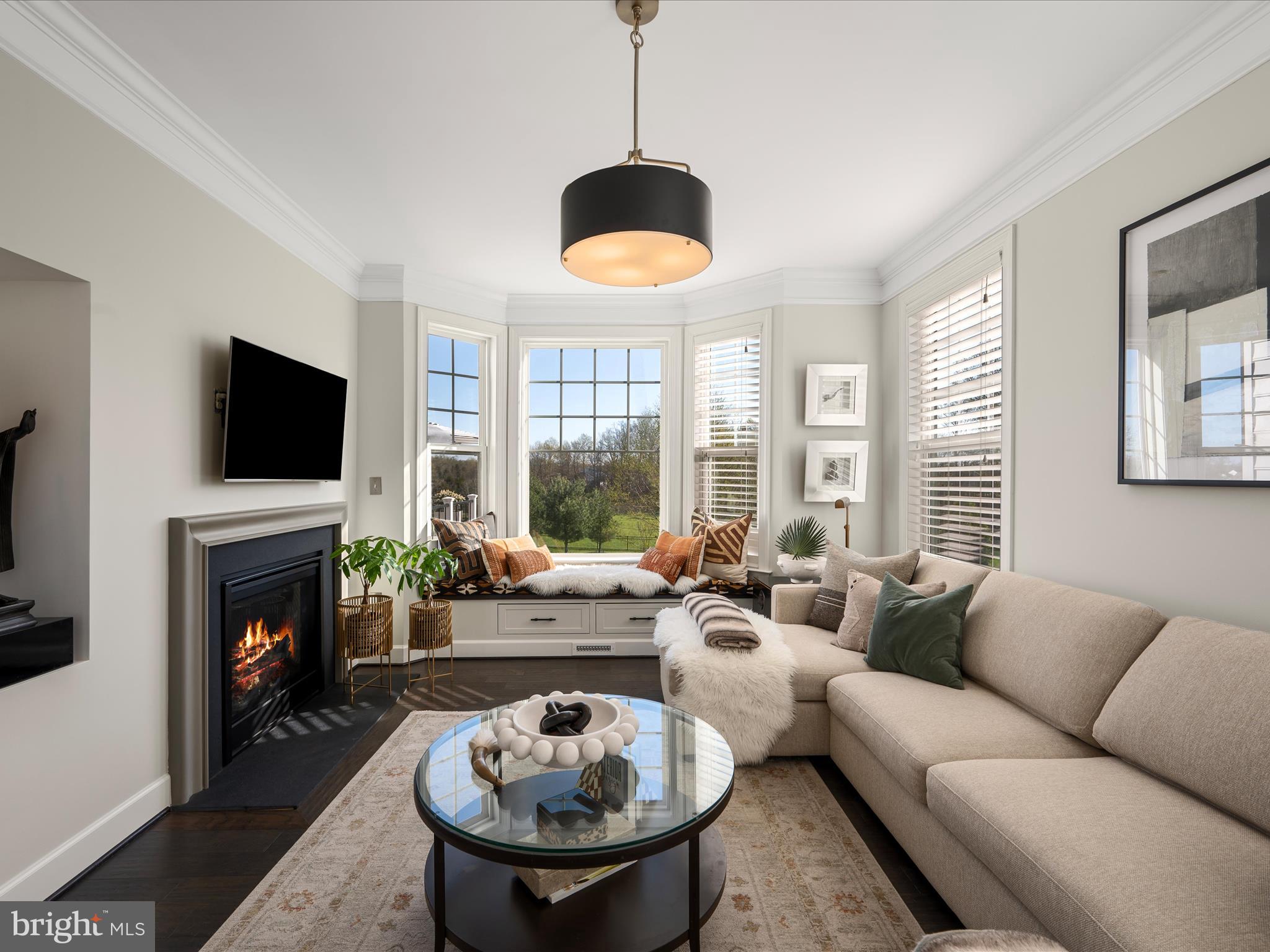 HUNTLEIGH AT CREIGHTON FARMS - Residential