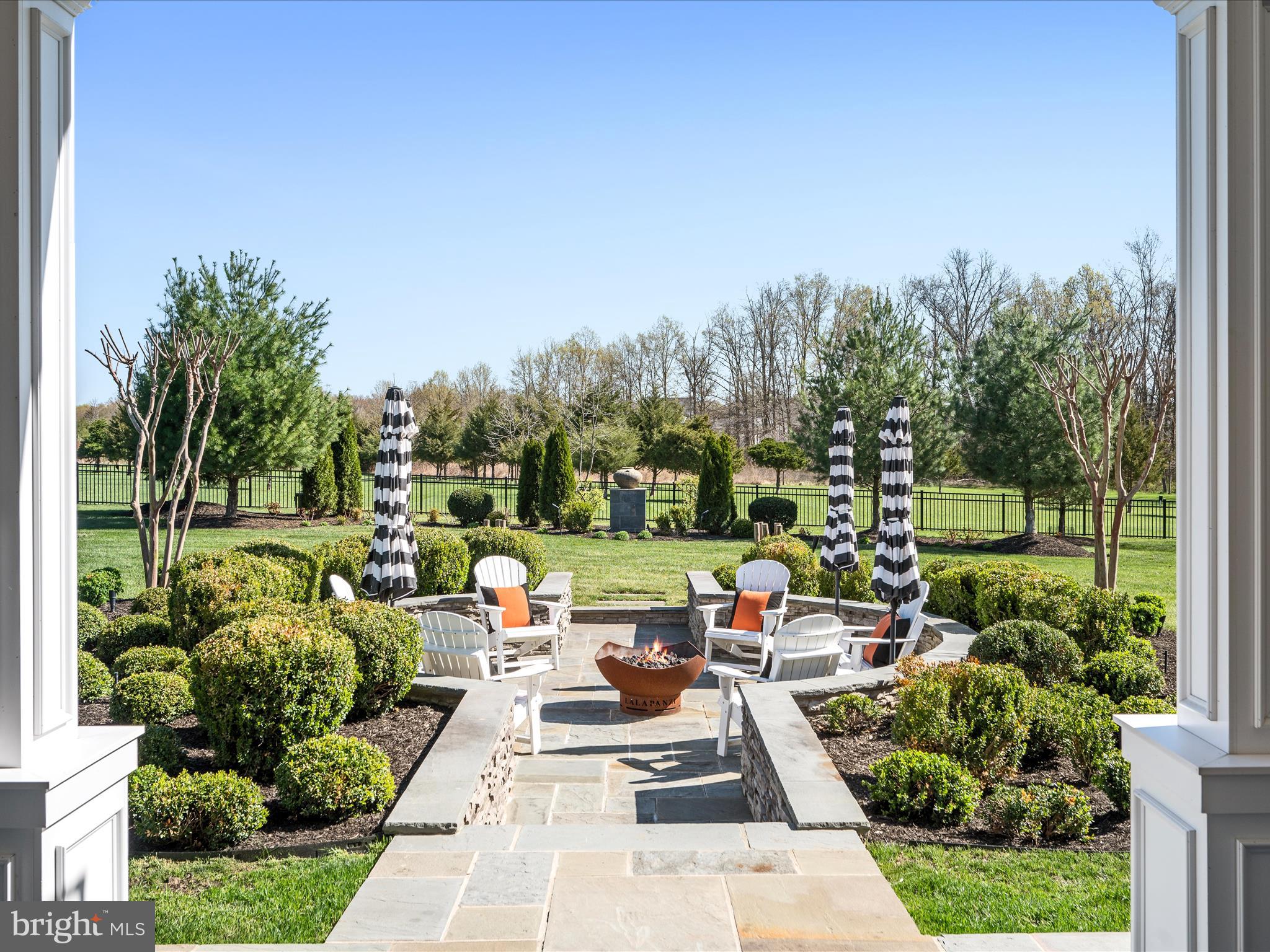 HUNTLEIGH AT CREIGHTON FARMS - Residential