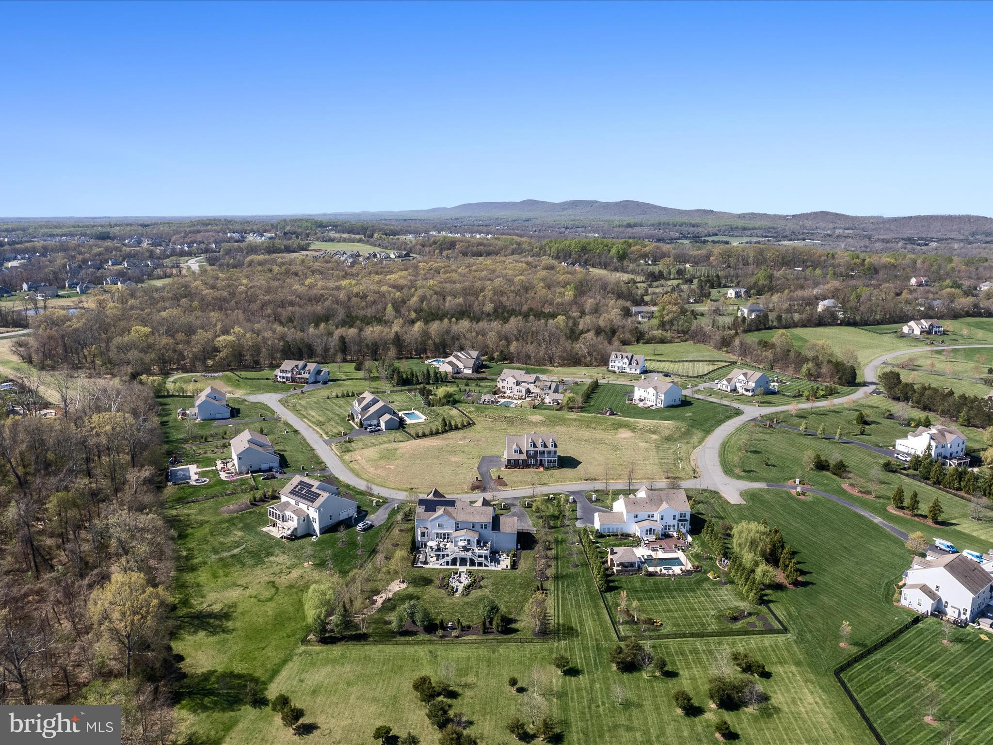 HUNTLEIGH AT CREIGHTON FARMS - Residential