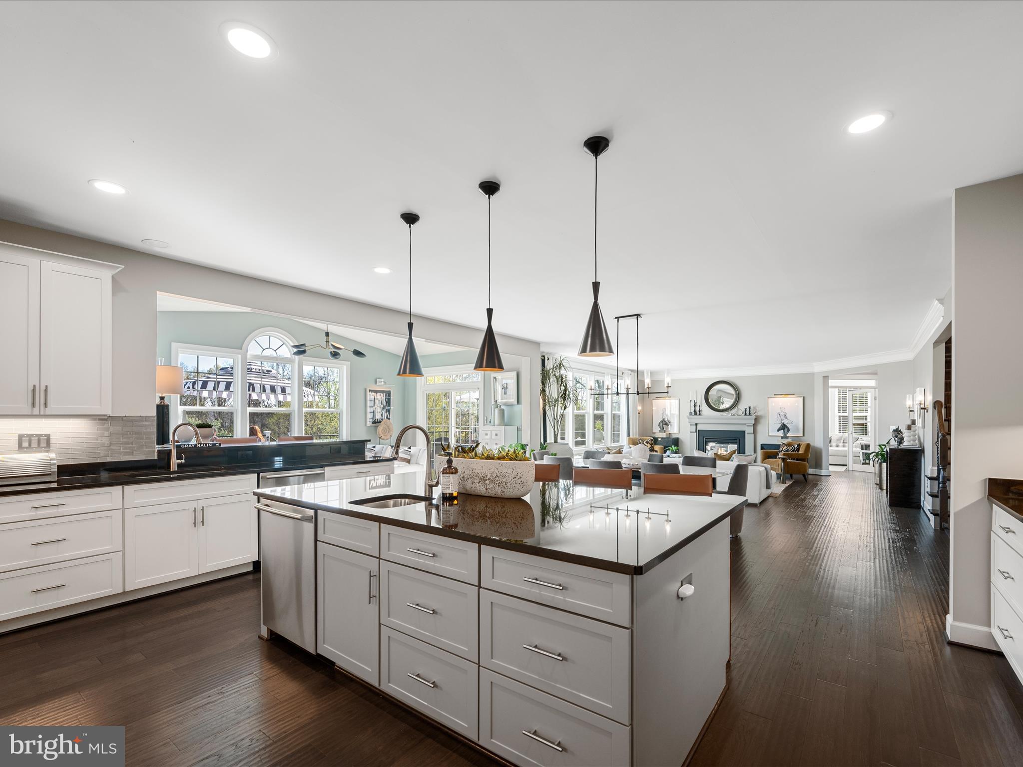 HUNTLEIGH AT CREIGHTON FARMS - Residential