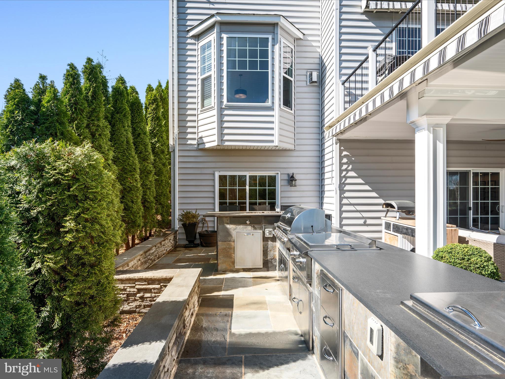 HUNTLEIGH AT CREIGHTON FARMS - Residential