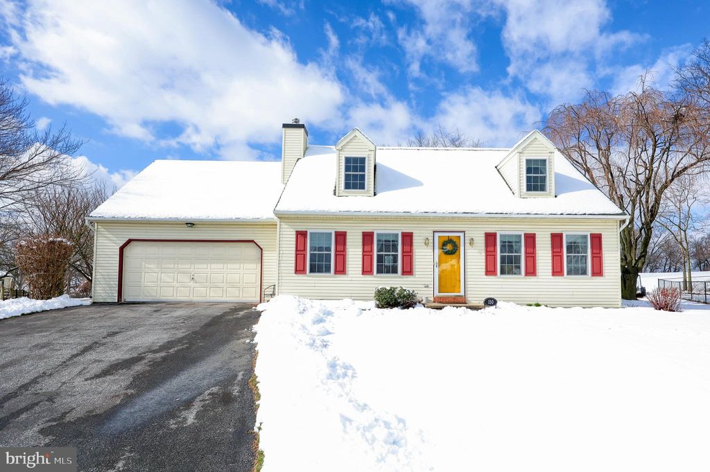 Photo of 150 Crestview Drive, Elizabethtown, PA 17022 (MLS # PALA2046938)