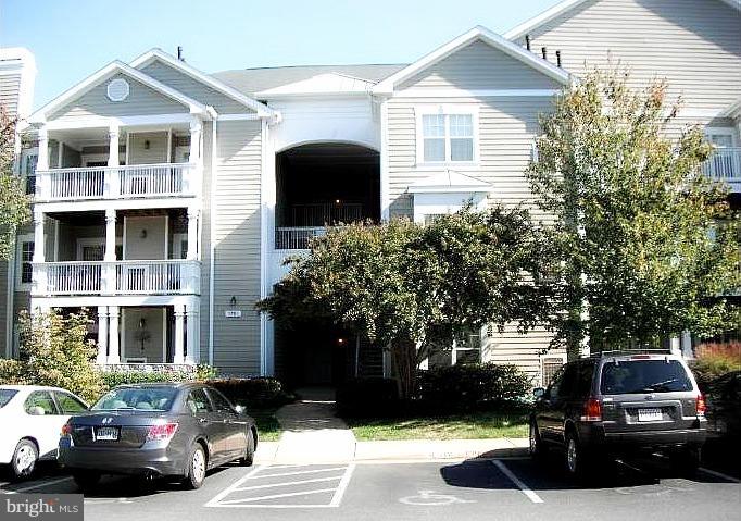 EDGEWATER AT TOWN CENTER - Residential Lease