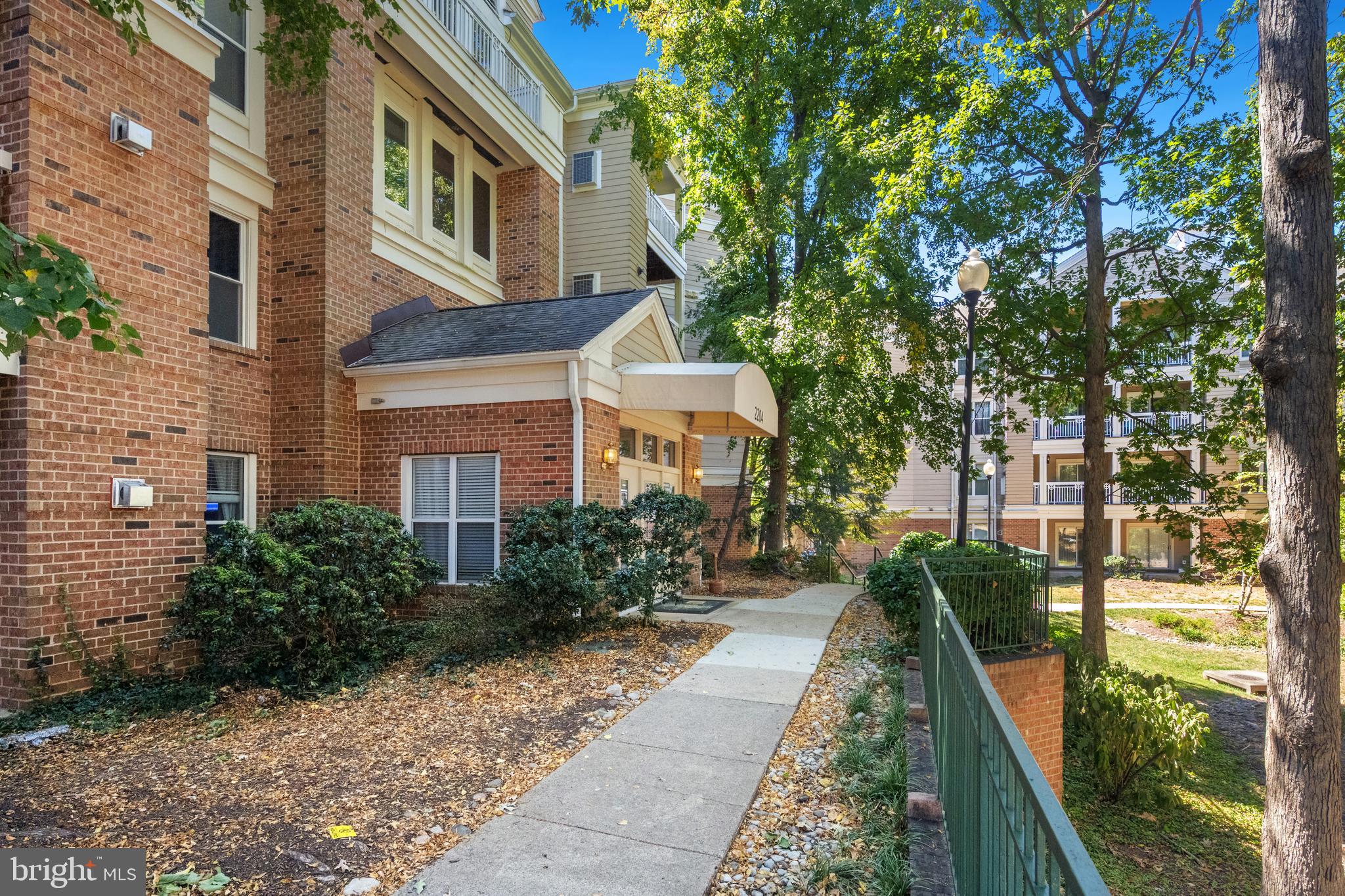2204 WESTCOURT LANE 318