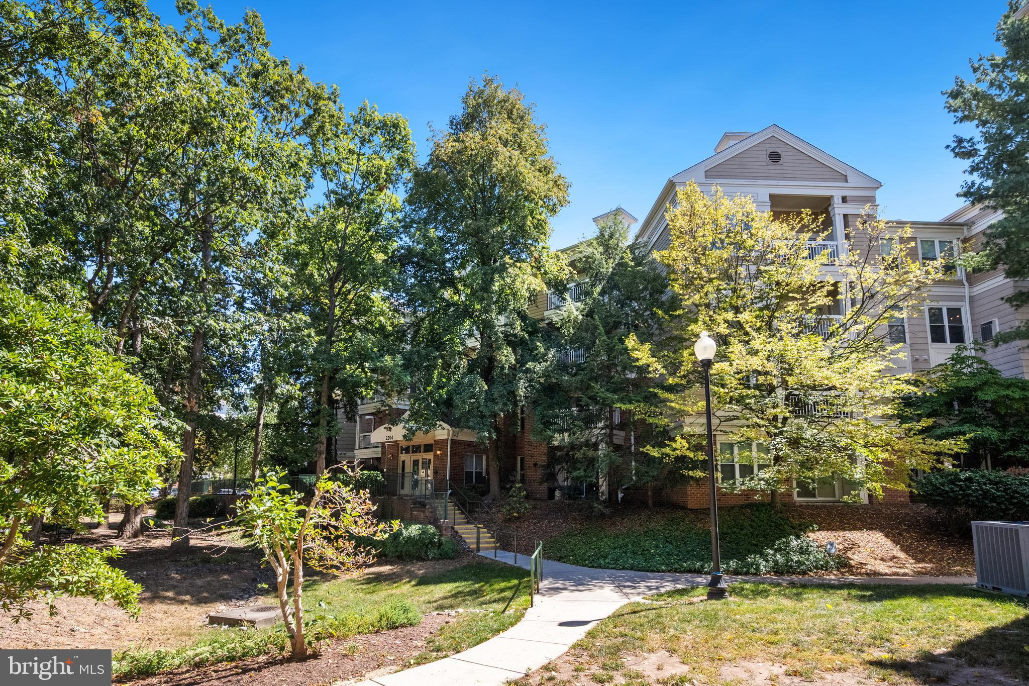 2204 WESTCOURT LANE 318