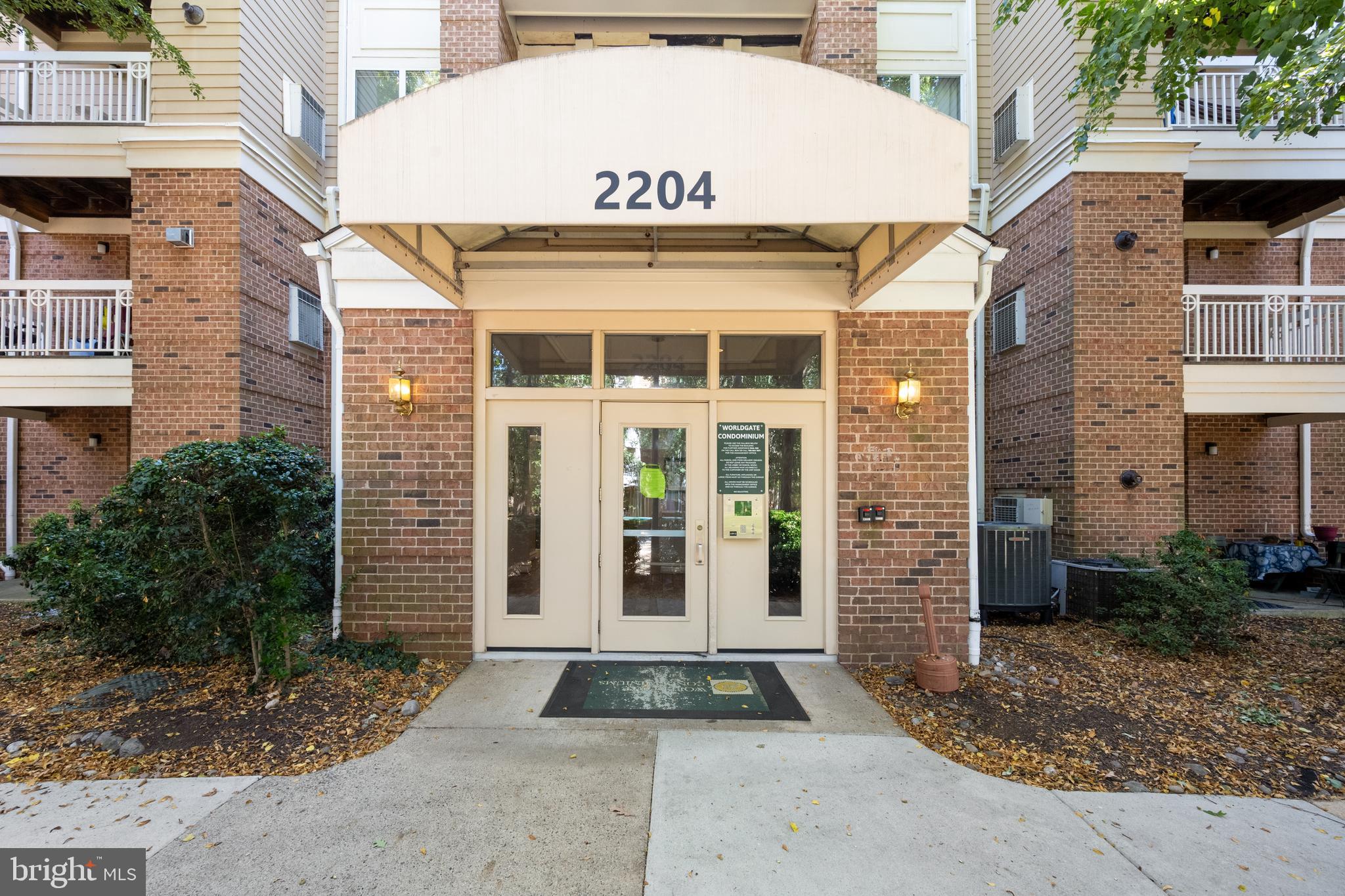 2204 WESTCOURT LANE 318
