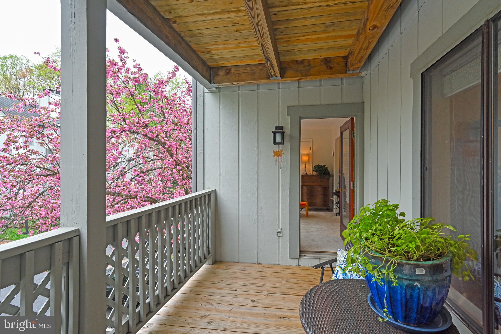 HUNTERS CROSSING - Residential