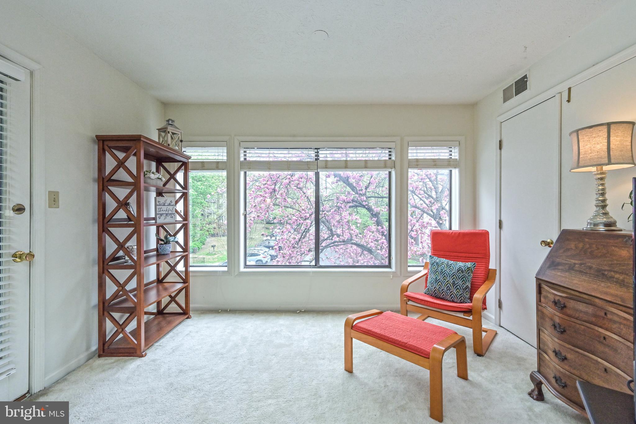 HUNTERS CROSSING - Residential