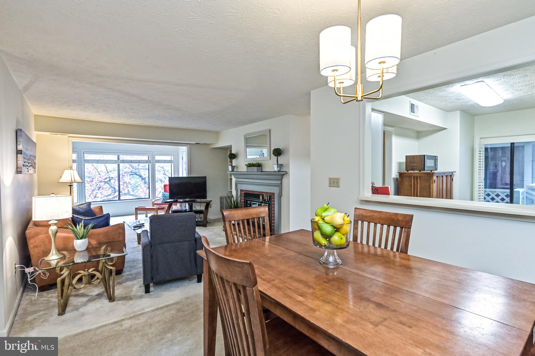 HUNTERS CROSSING - Residential