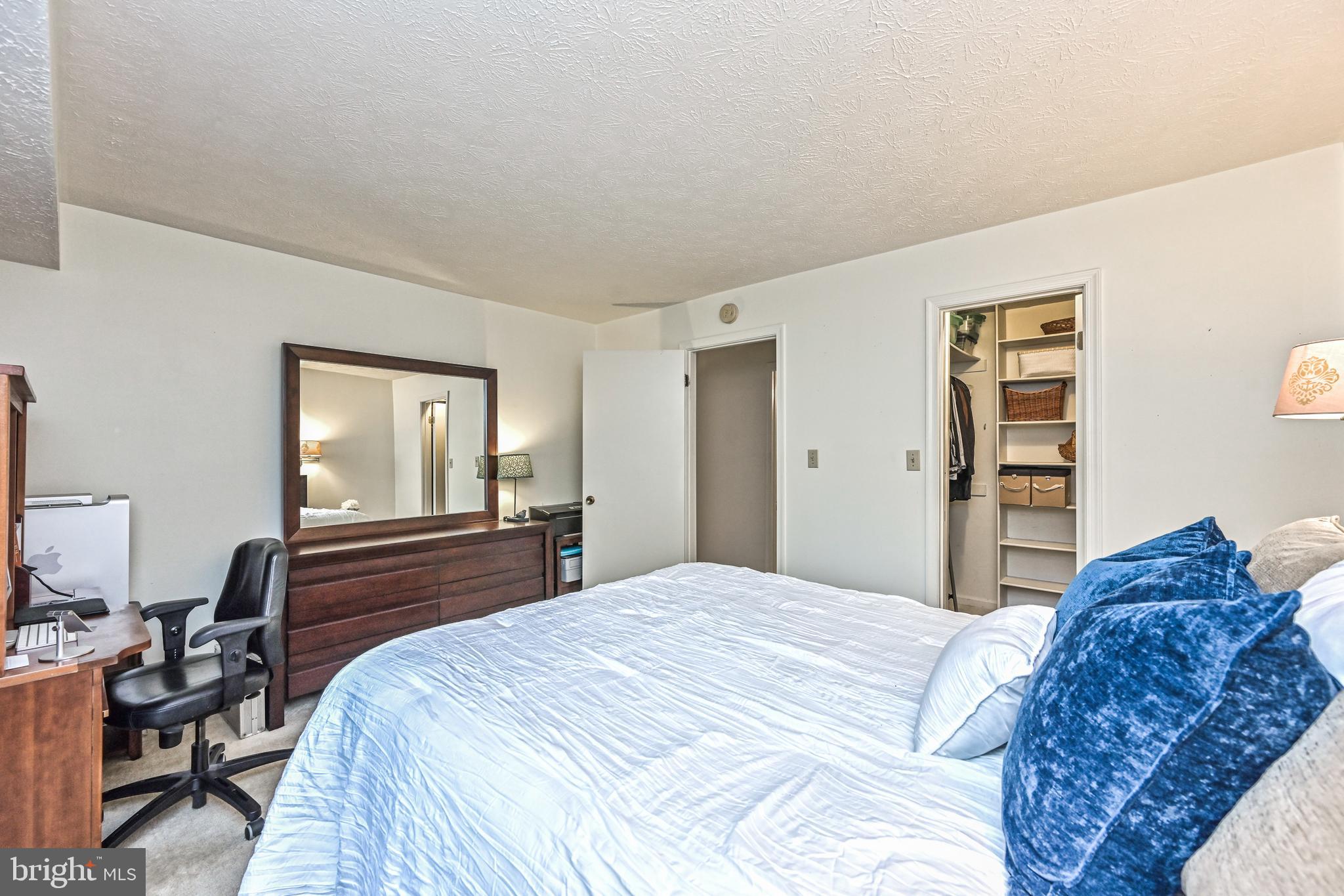 HUNTERS CROSSING - Residential