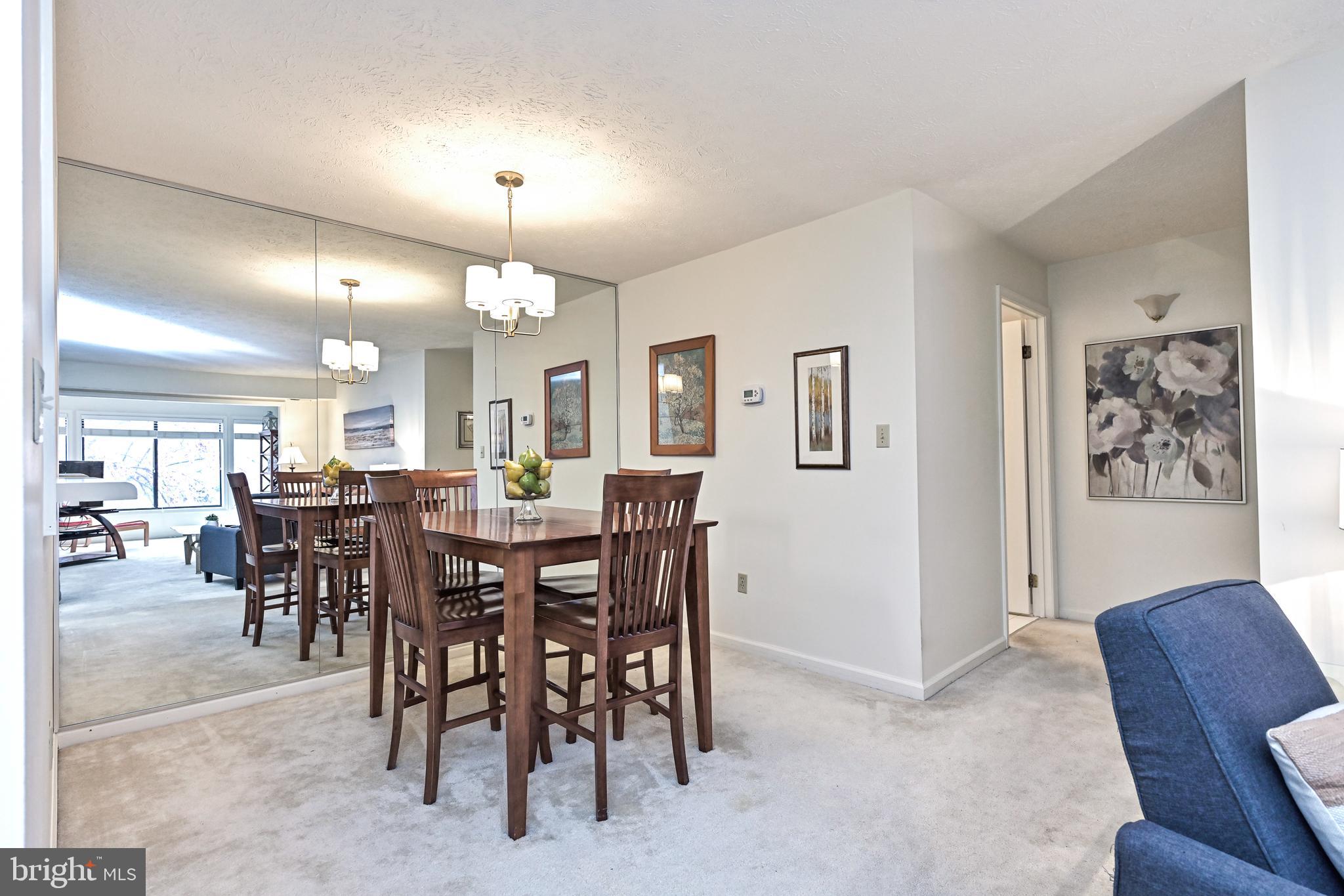 HUNTERS CROSSING - Residential