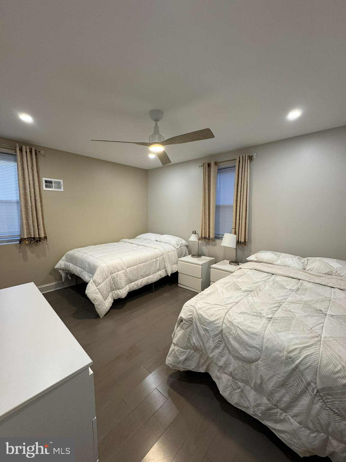 SOUTH STREET - Residential