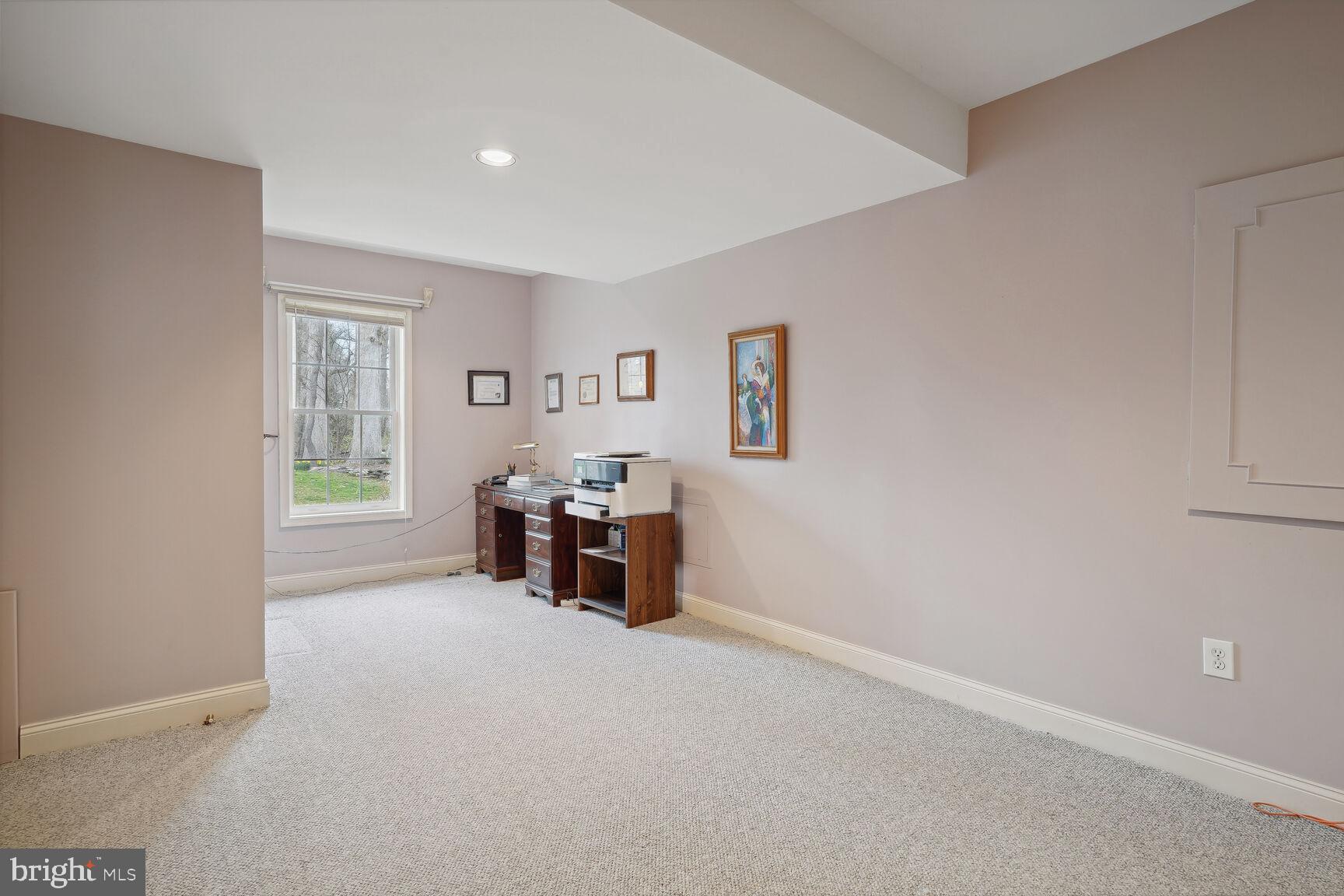 FALLS FARM - Residential