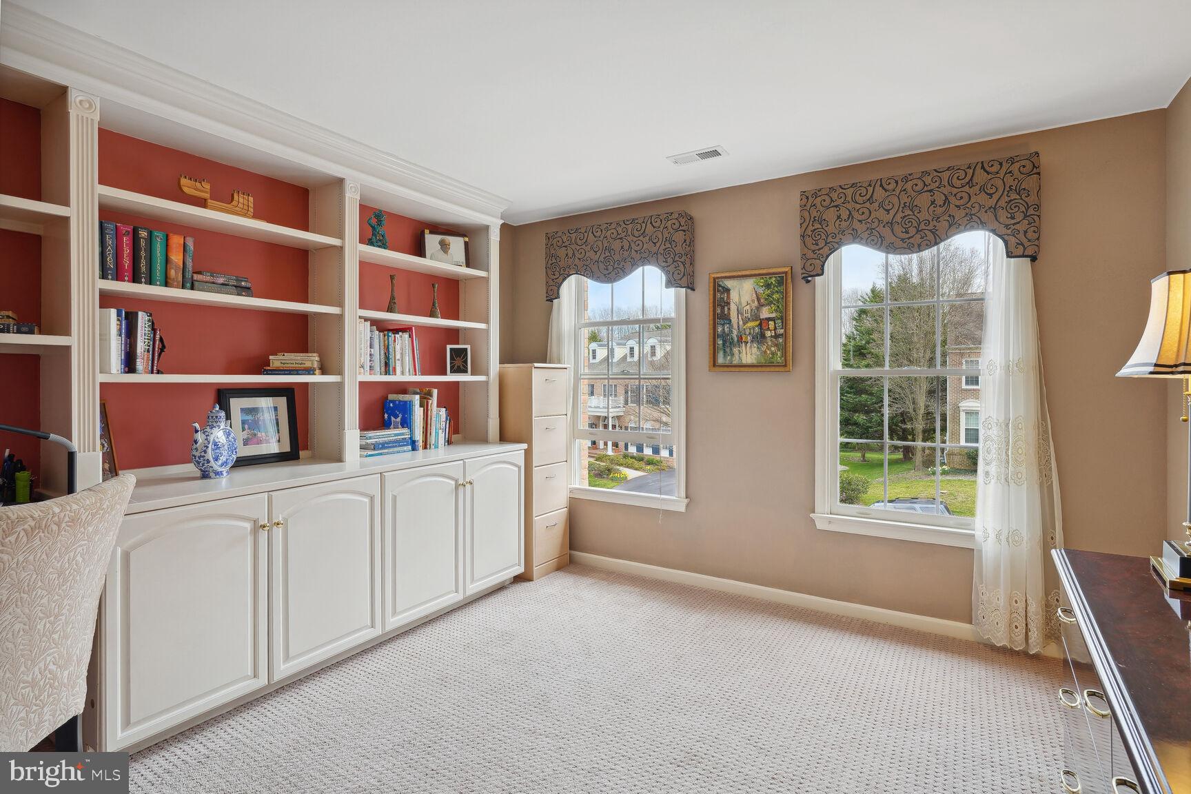 FALLS FARM - Residential