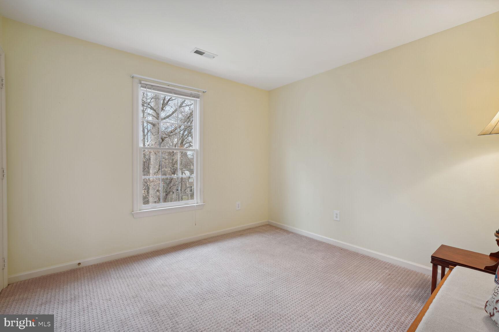 FALLS FARM - Residential