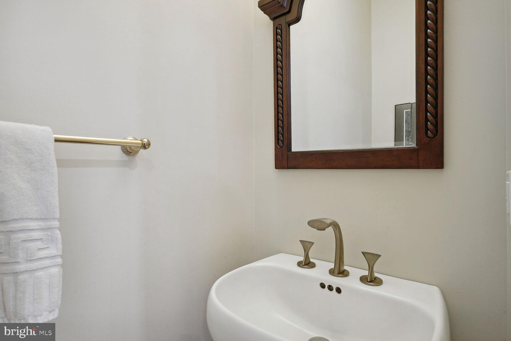 FALLS FARM - Residential