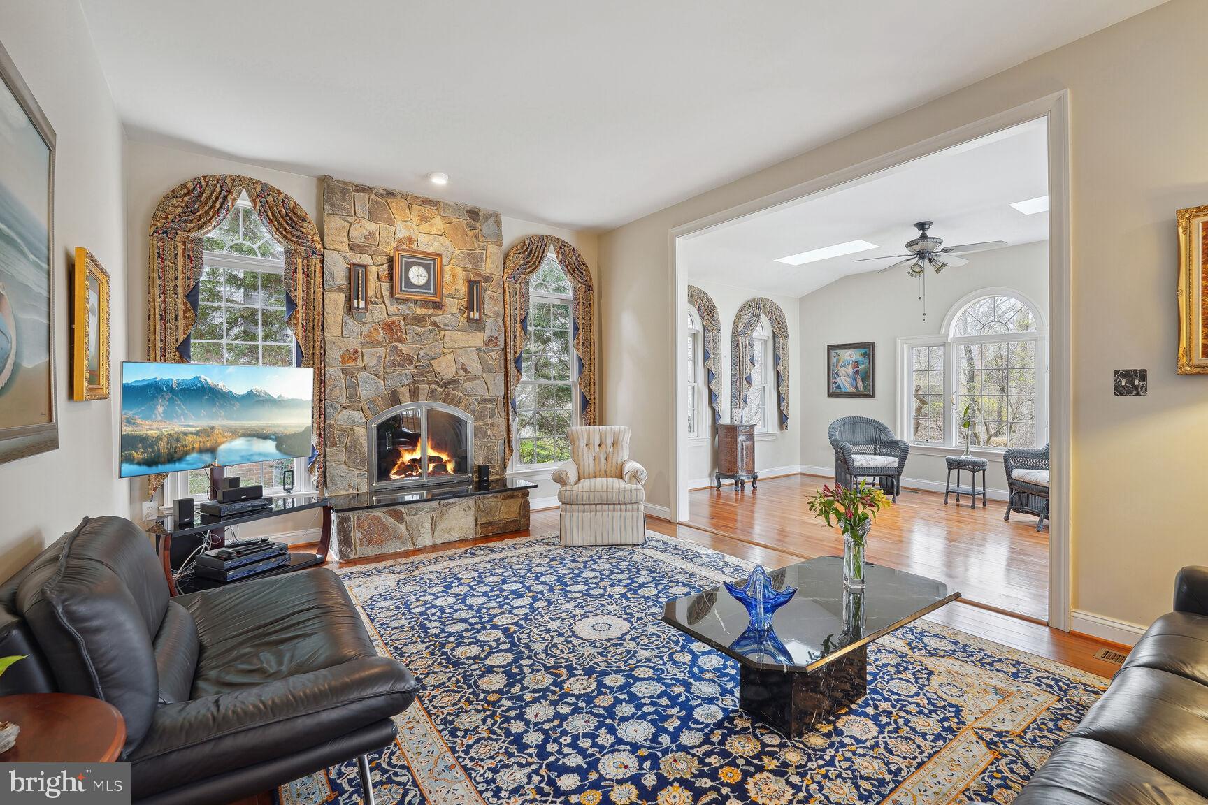 FALLS FARM - Residential