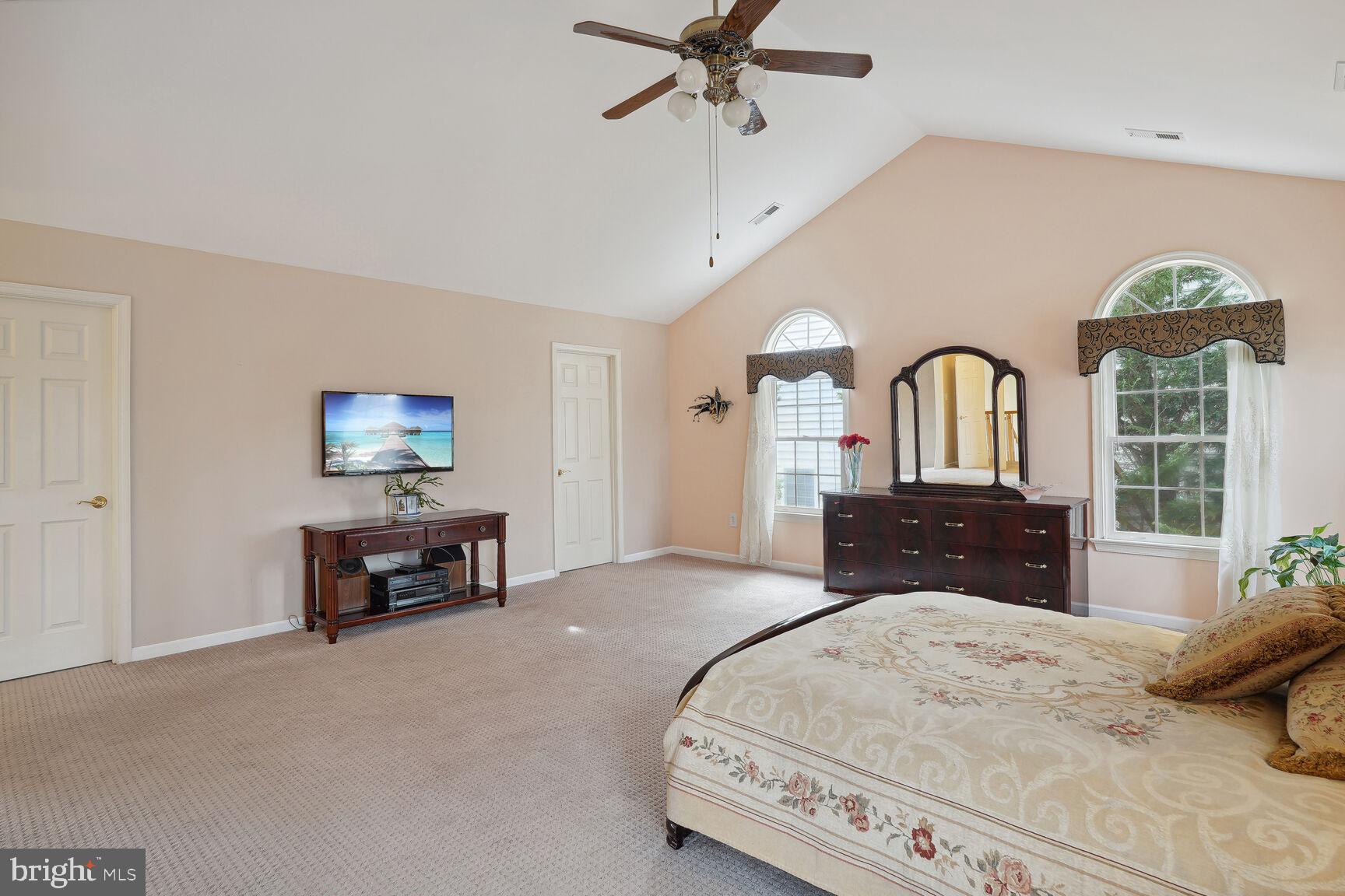 FALLS FARM - Residential