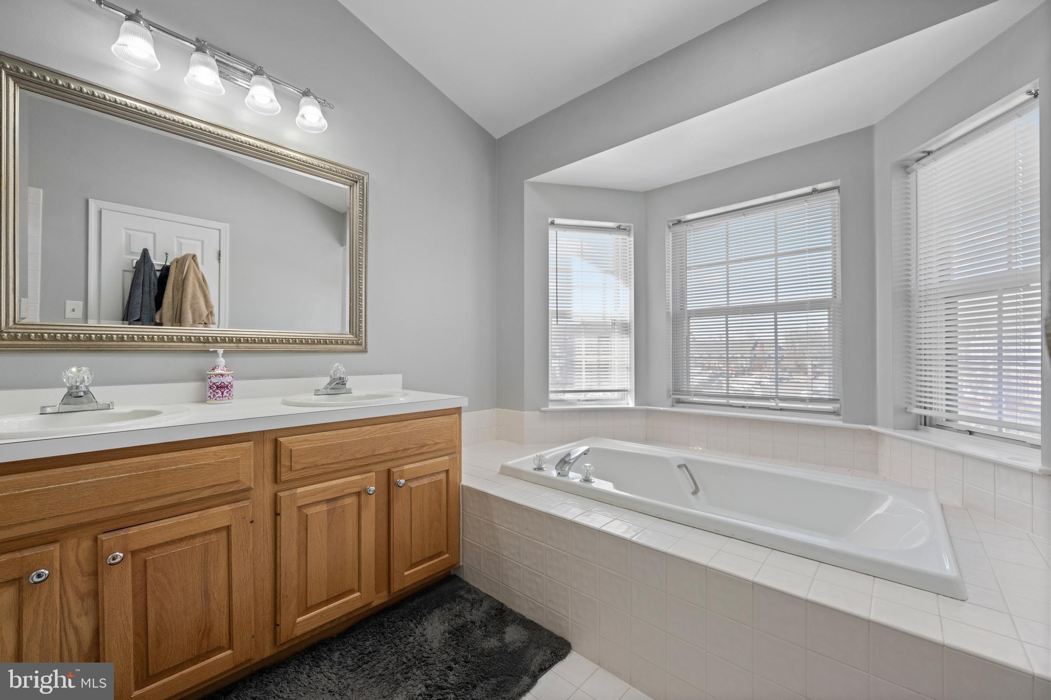 FOX RIDGE - Residential