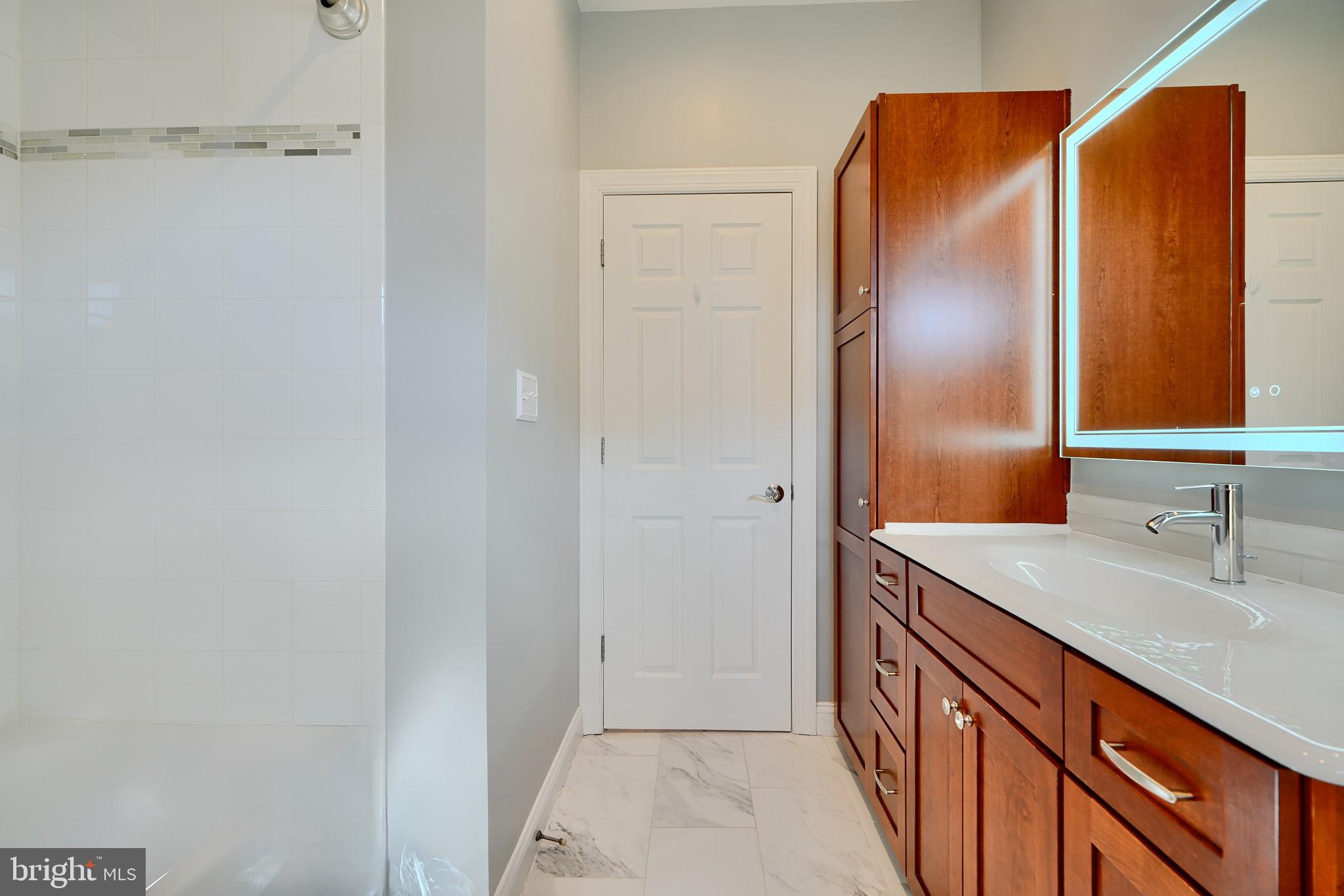 LIGHTHOUSE POINT - Residential