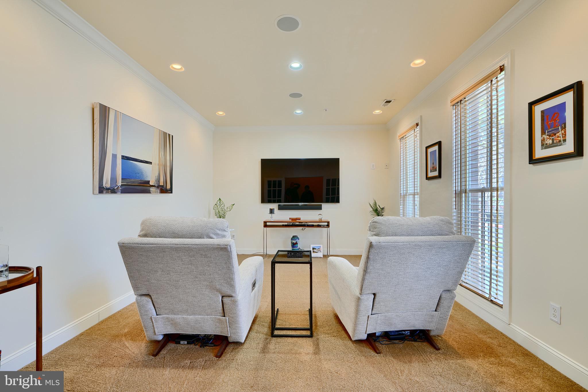 LIGHTHOUSE POINT - Residential