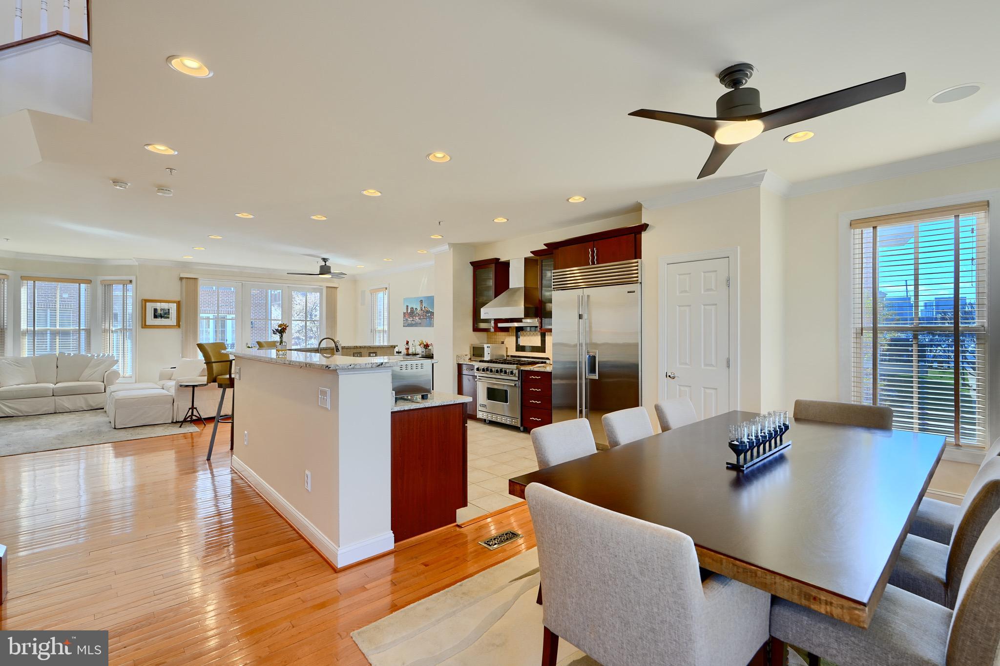 LIGHTHOUSE POINT - Residential